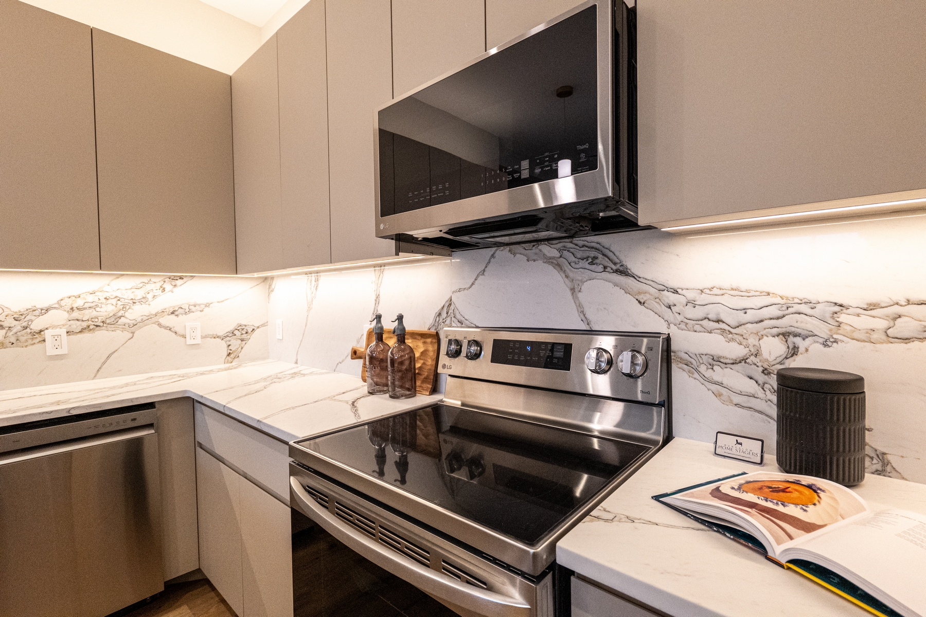 1722 Springfield Ave Unit# 404