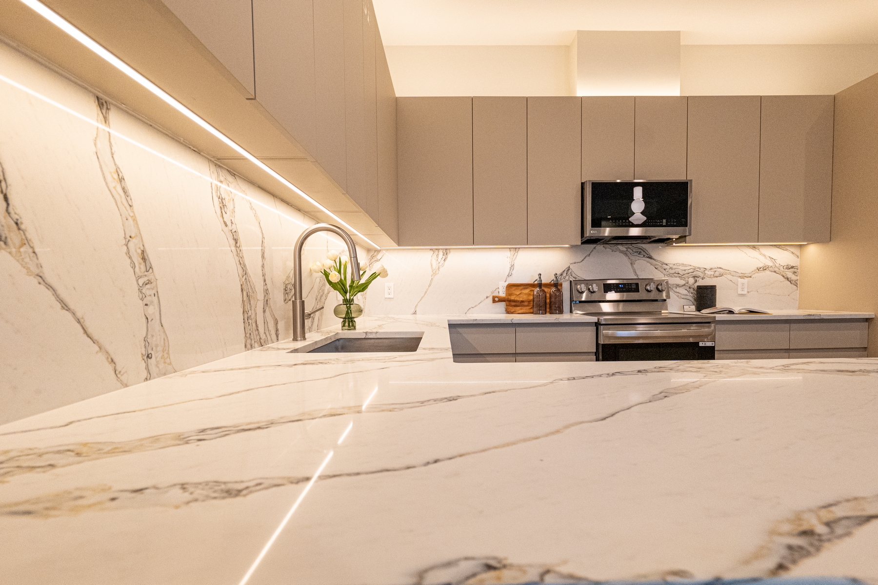 1722 Springfield Ave Unit# 407