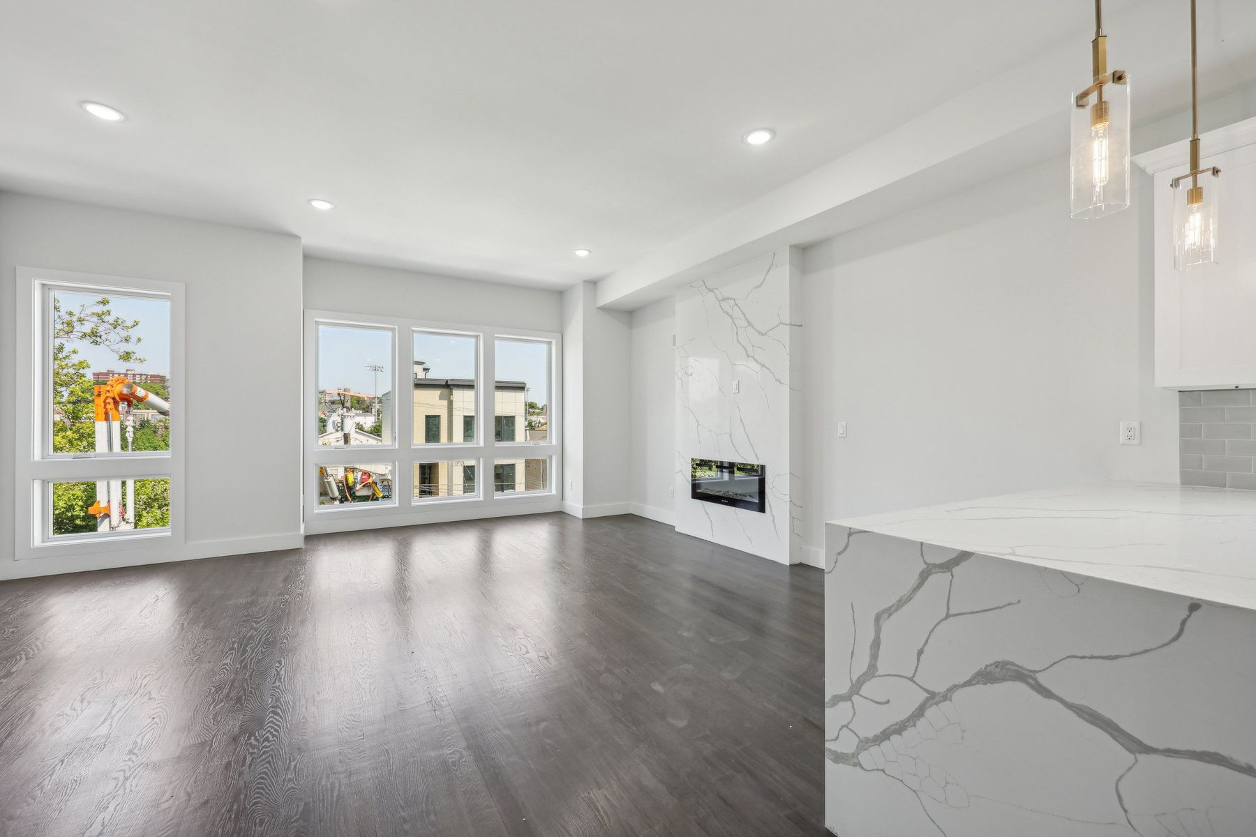 98 Van Horne St Unit# B