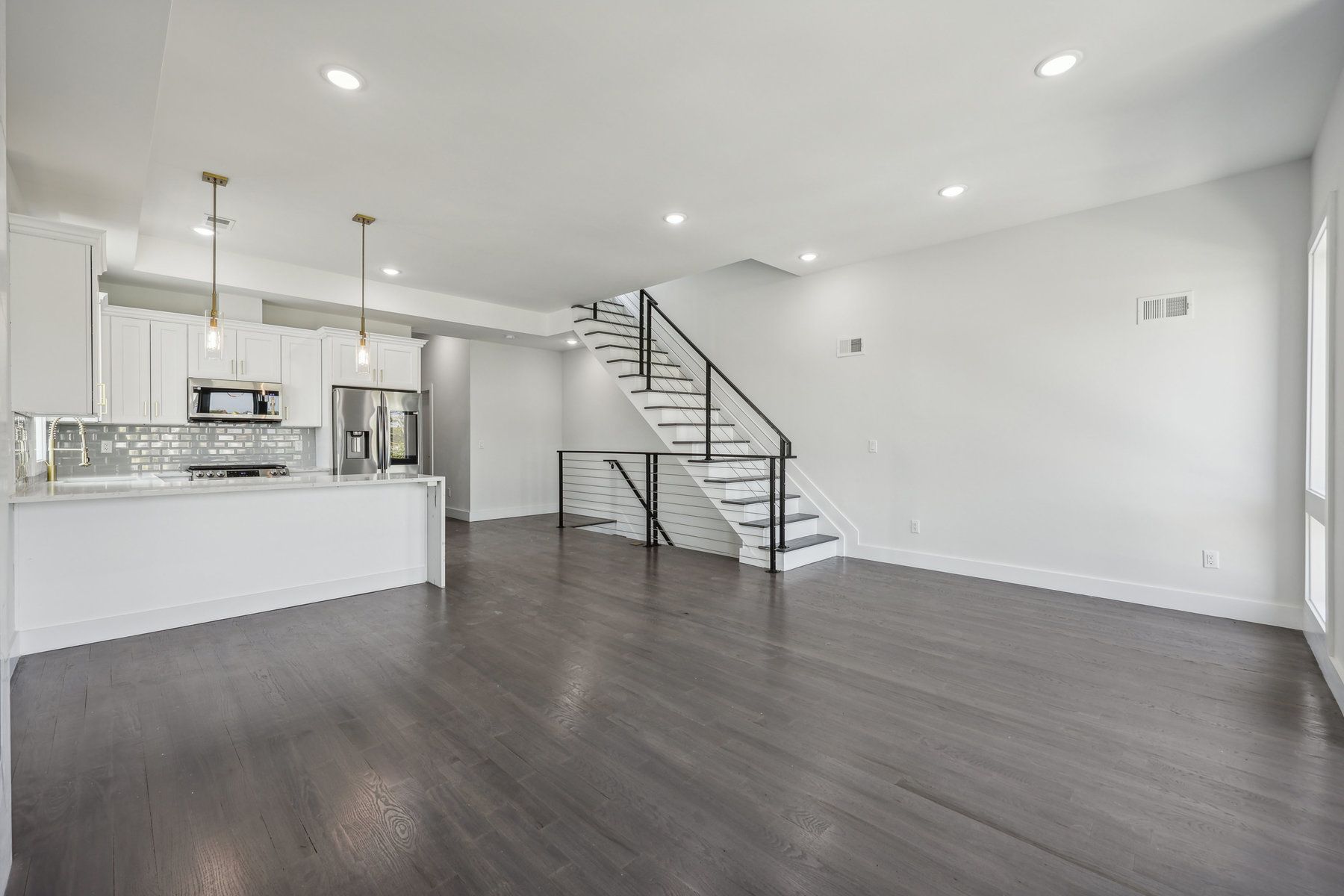 98 Van Horne St Unit# B