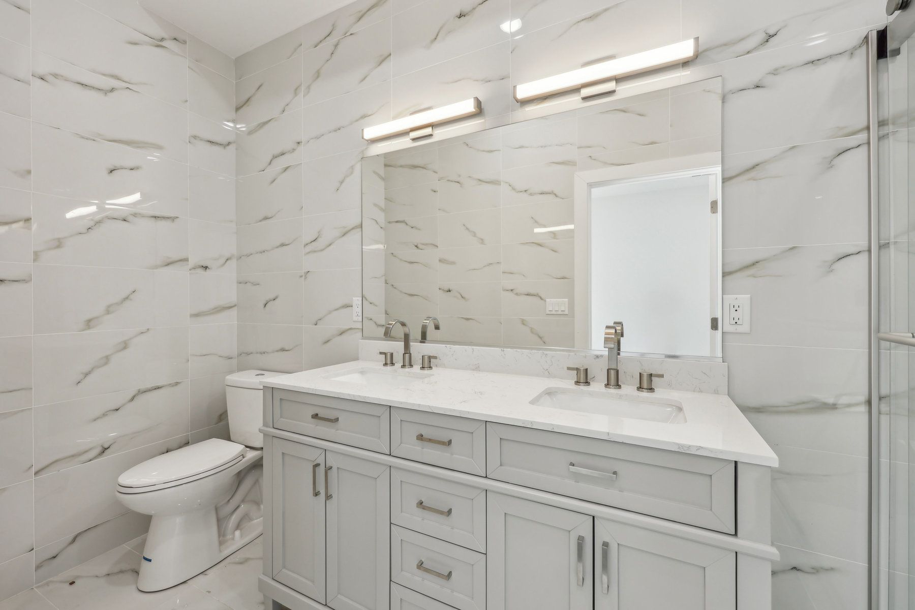 98 Van Horne St Unit# B