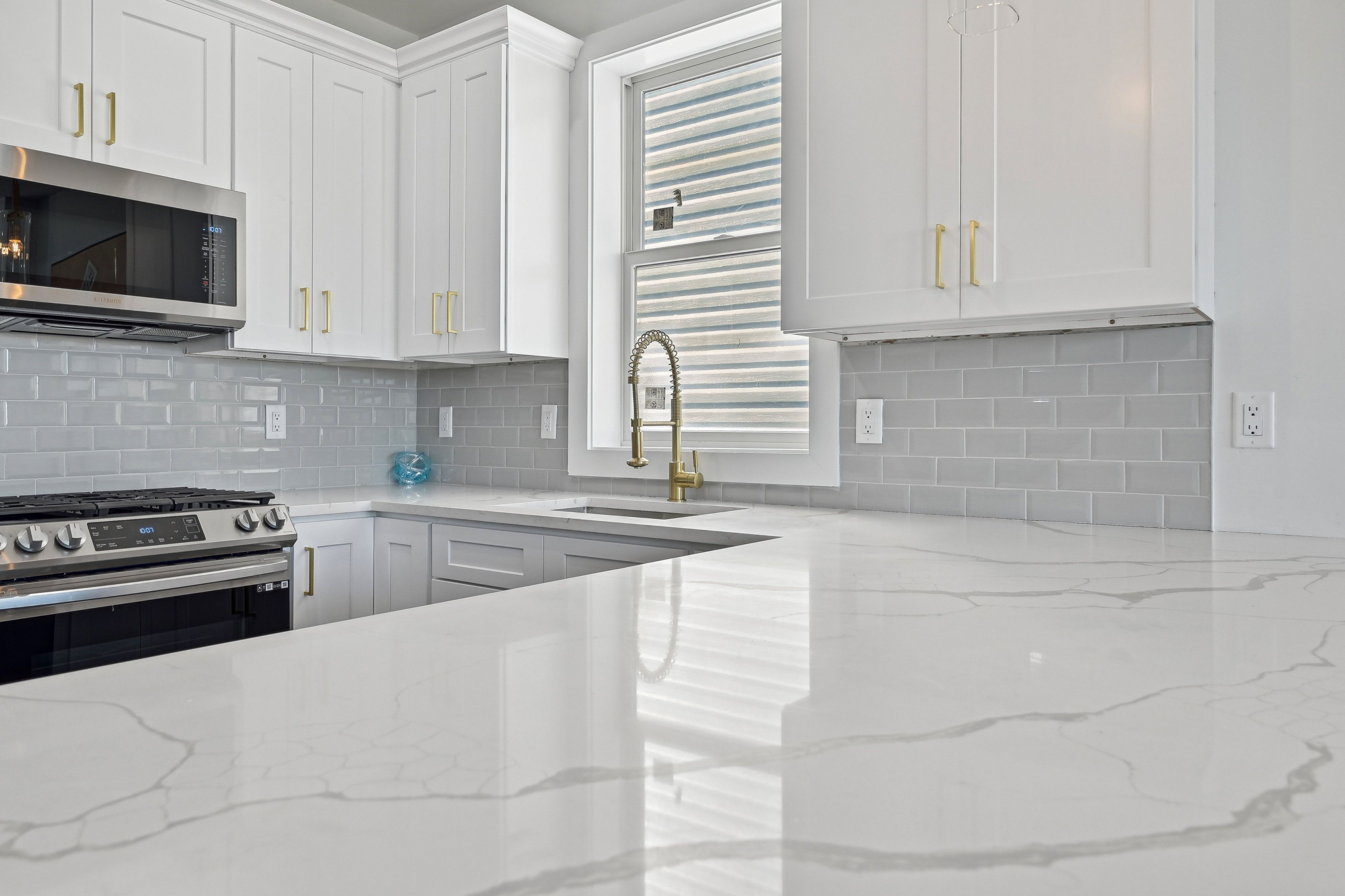 119 Van Horne St Unit# 1