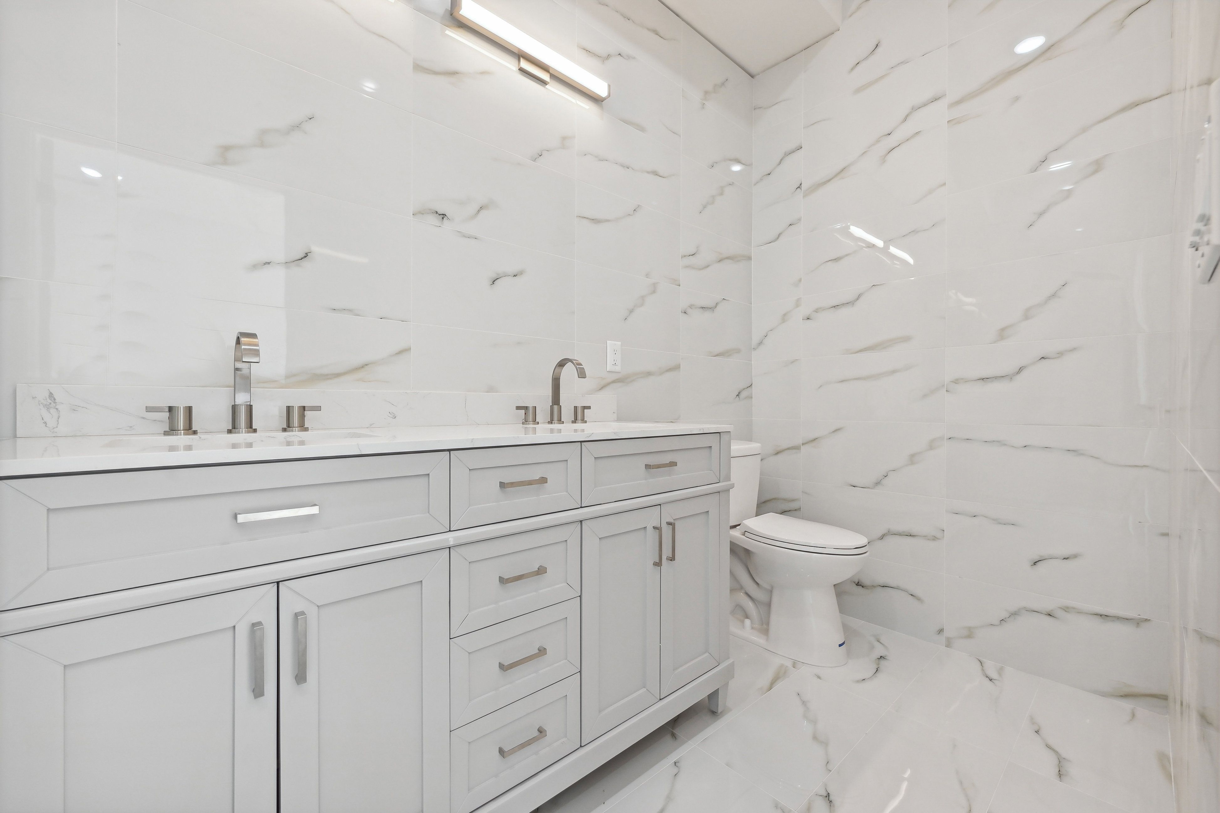 119 Van Horne St Unit# 1