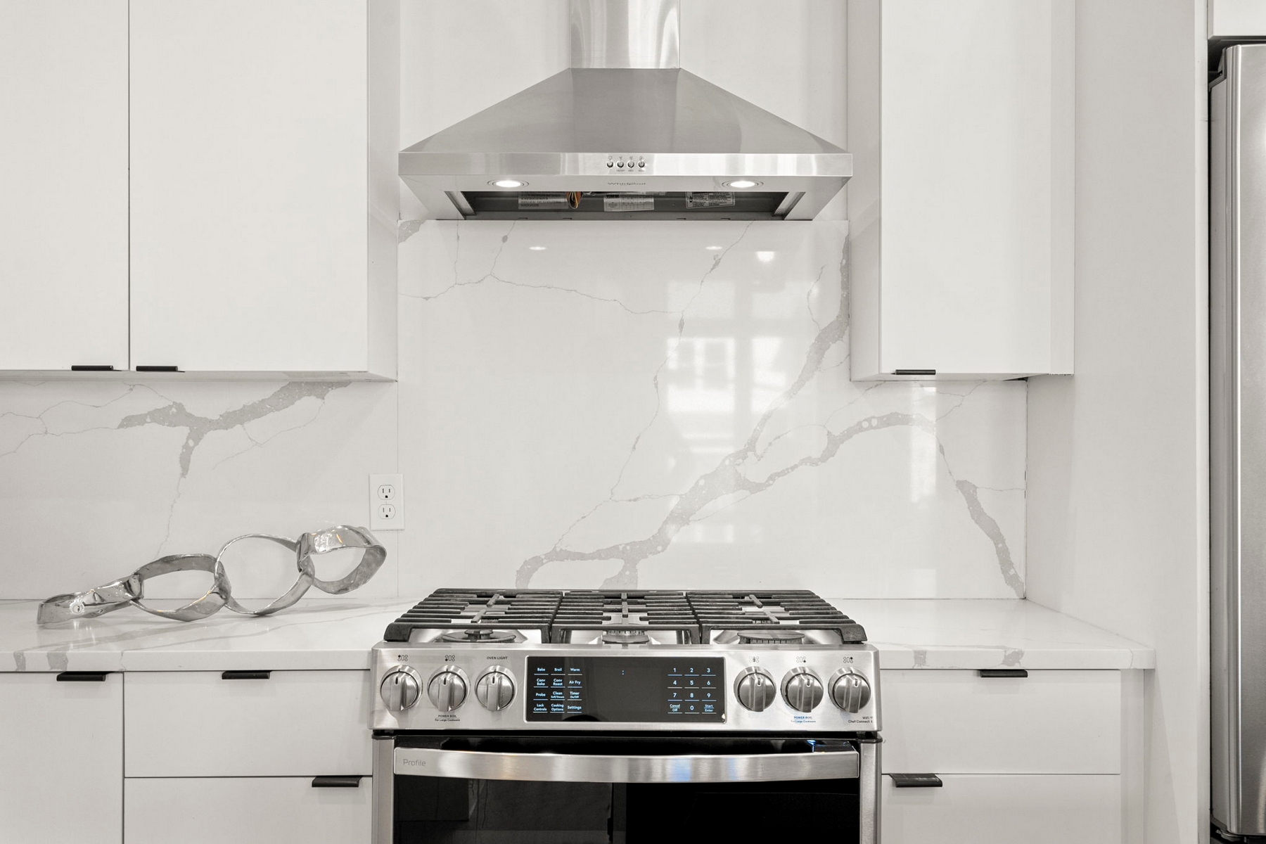 203 Hutton St Unit# 2