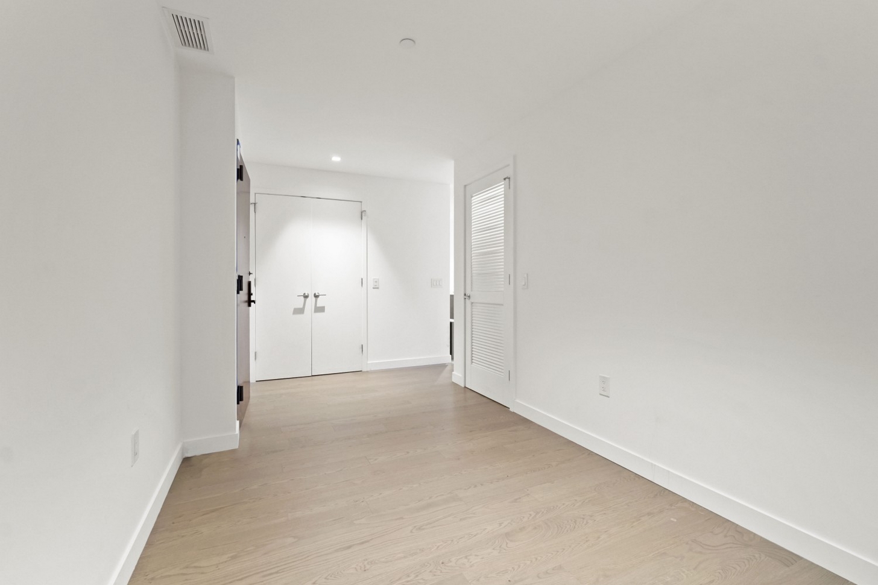 75 Park Lane South Unit# 1708