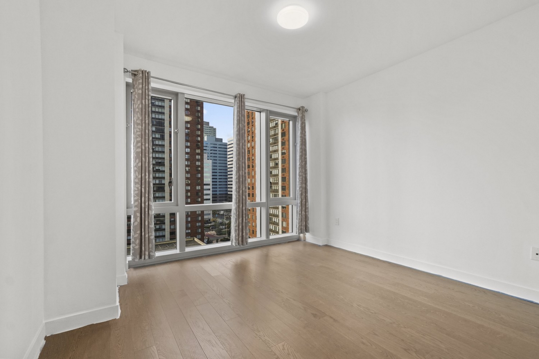 75 Park Lane South Unit# 1708