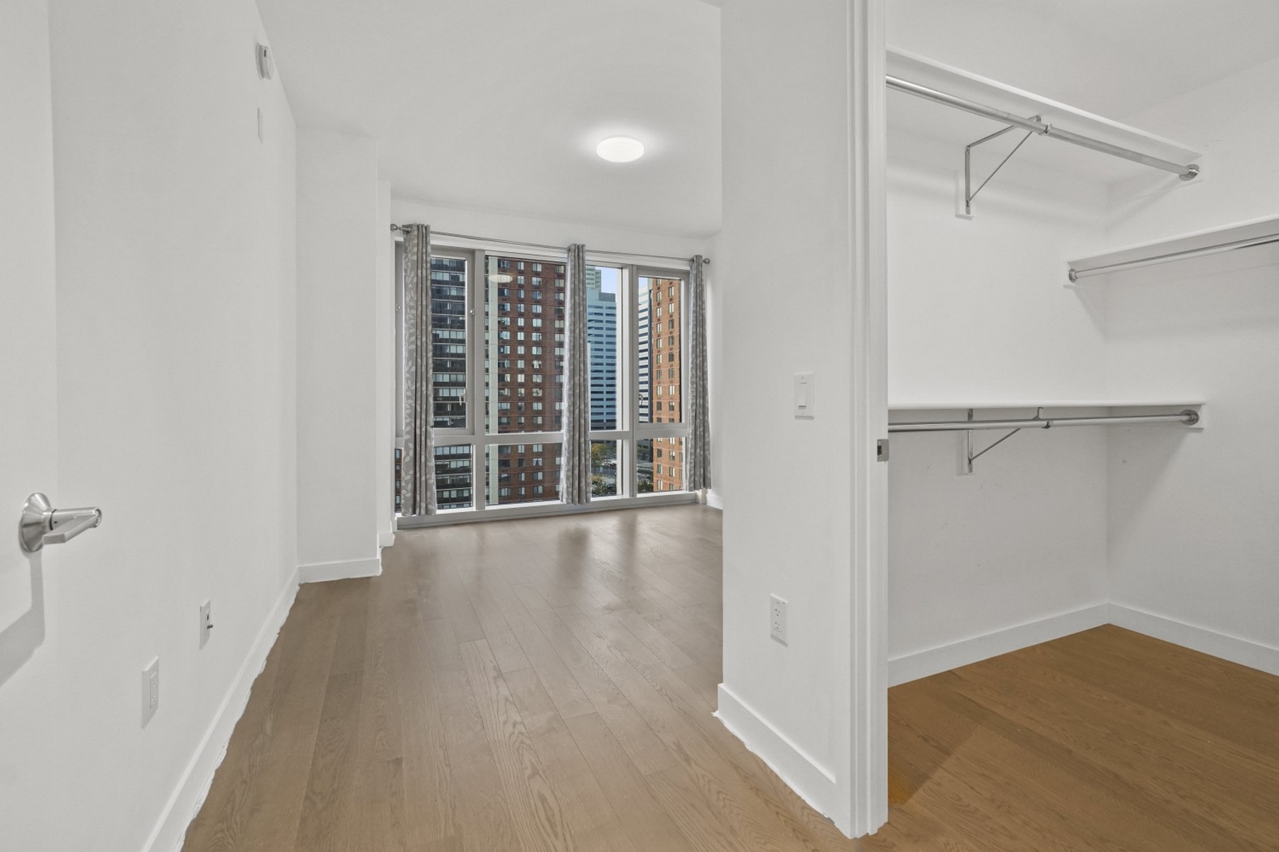 75 Park Lane South Unit# 1708