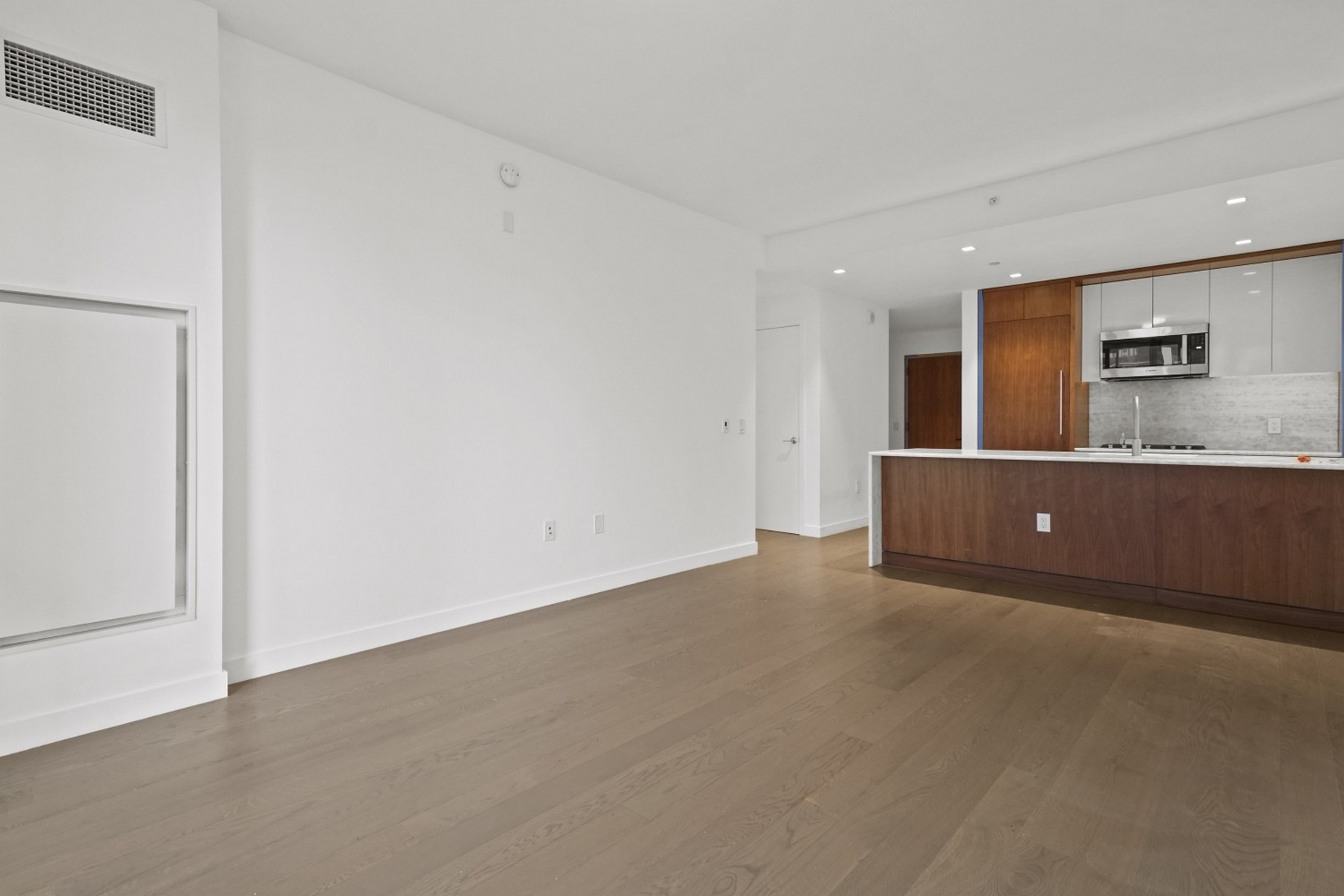 75 Park Lane South Unit# 1708