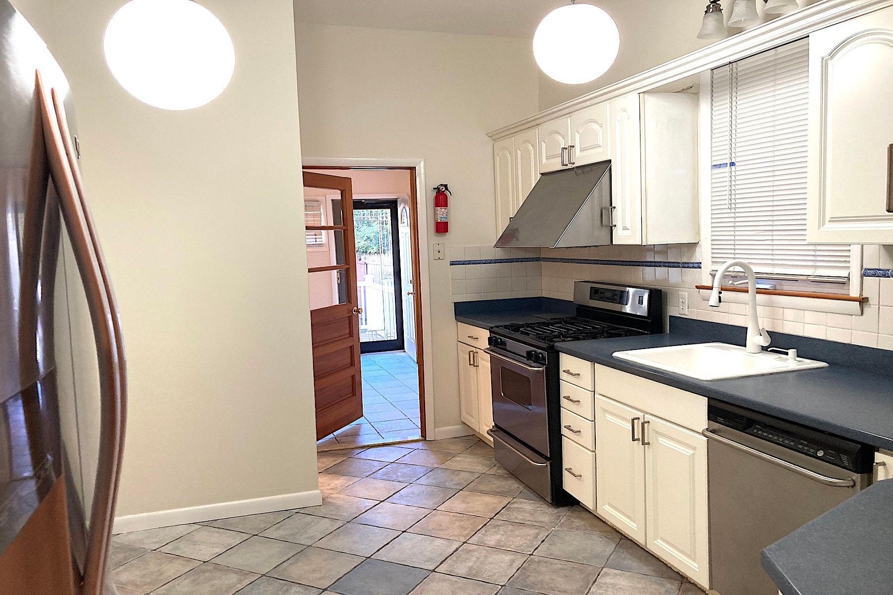 284 Magnolia Ave Unit# 1