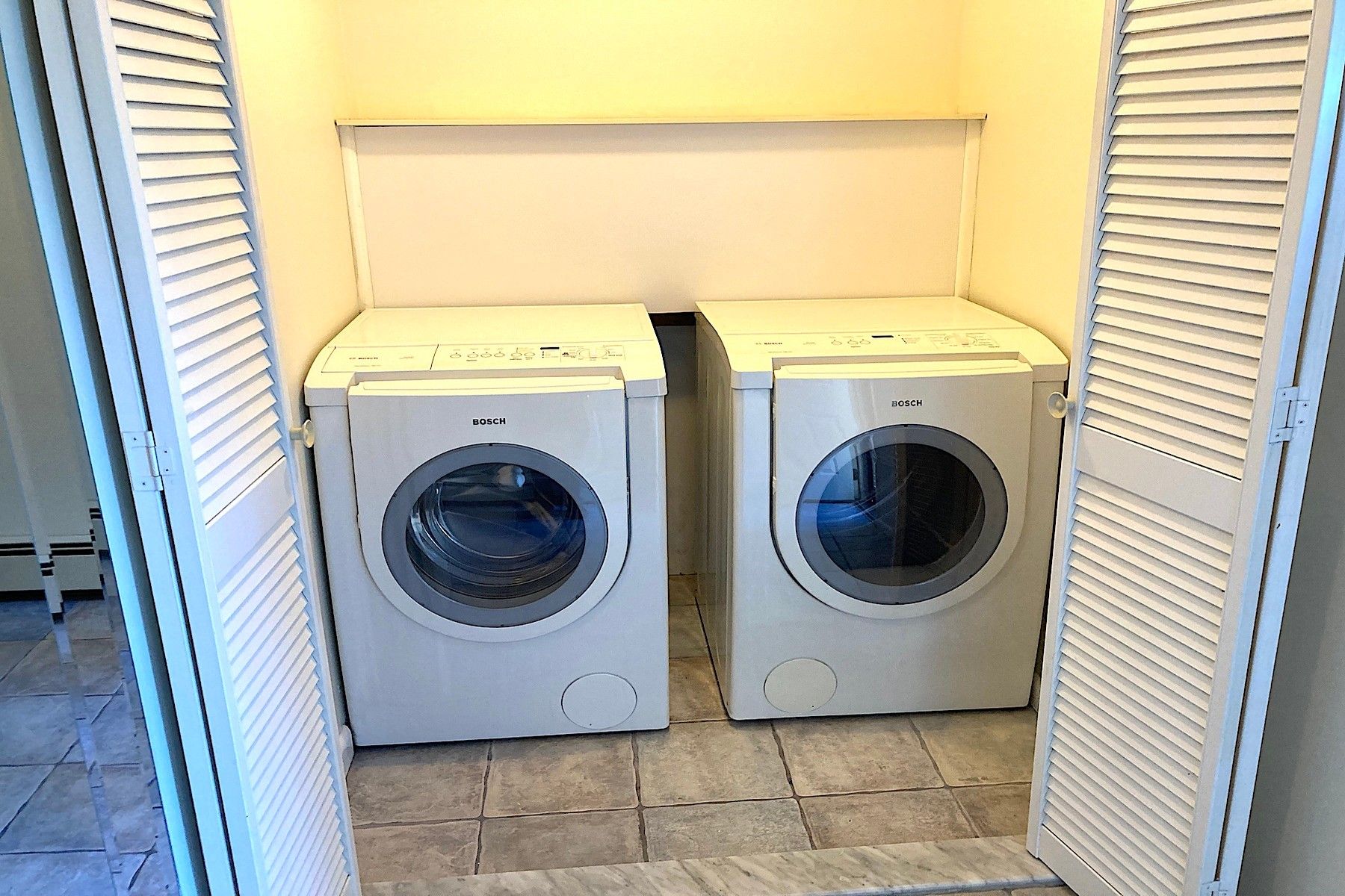 284 Magnolia Ave Unit# 1