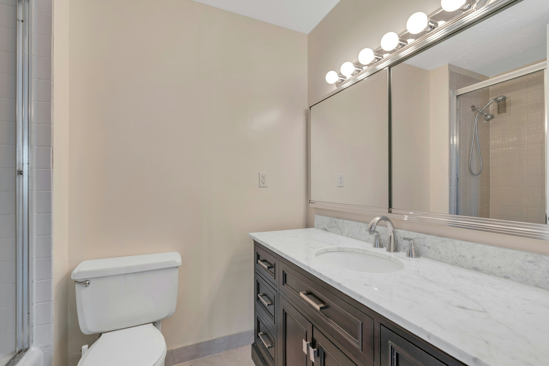 7004 JFK Boulevard East Unit# 33D