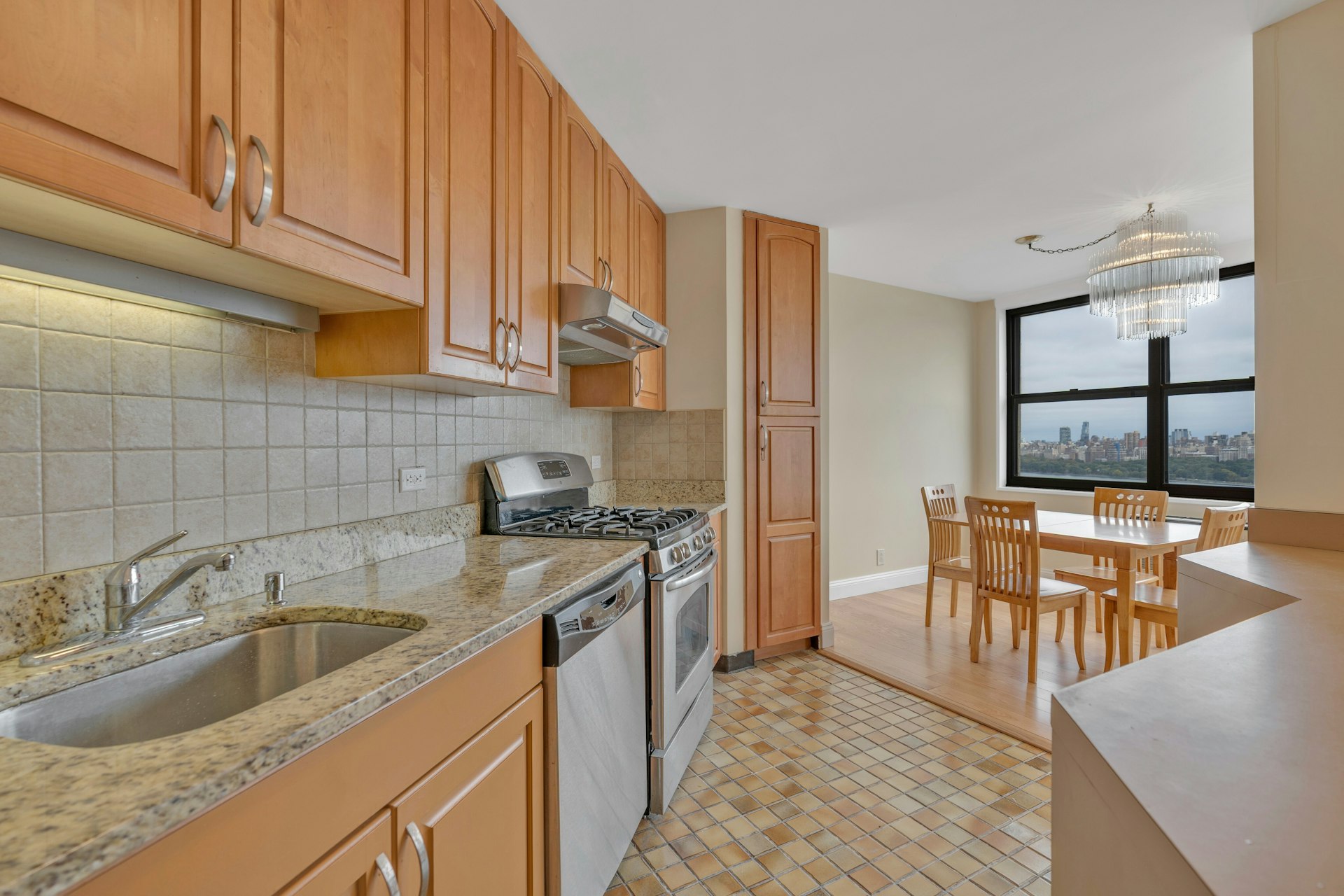 7004 JFK Boulevard East Unit# 33D