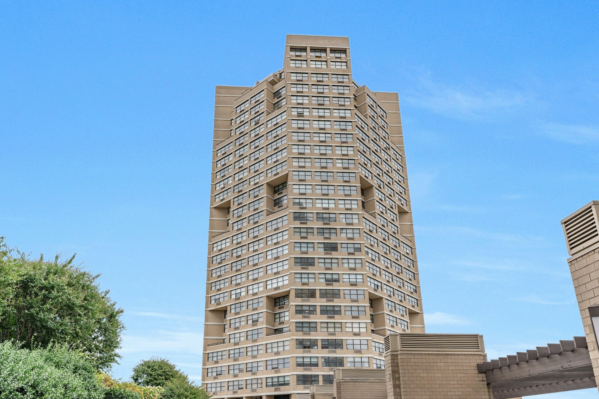 7004 JFK Boulevard East Unit# 33D