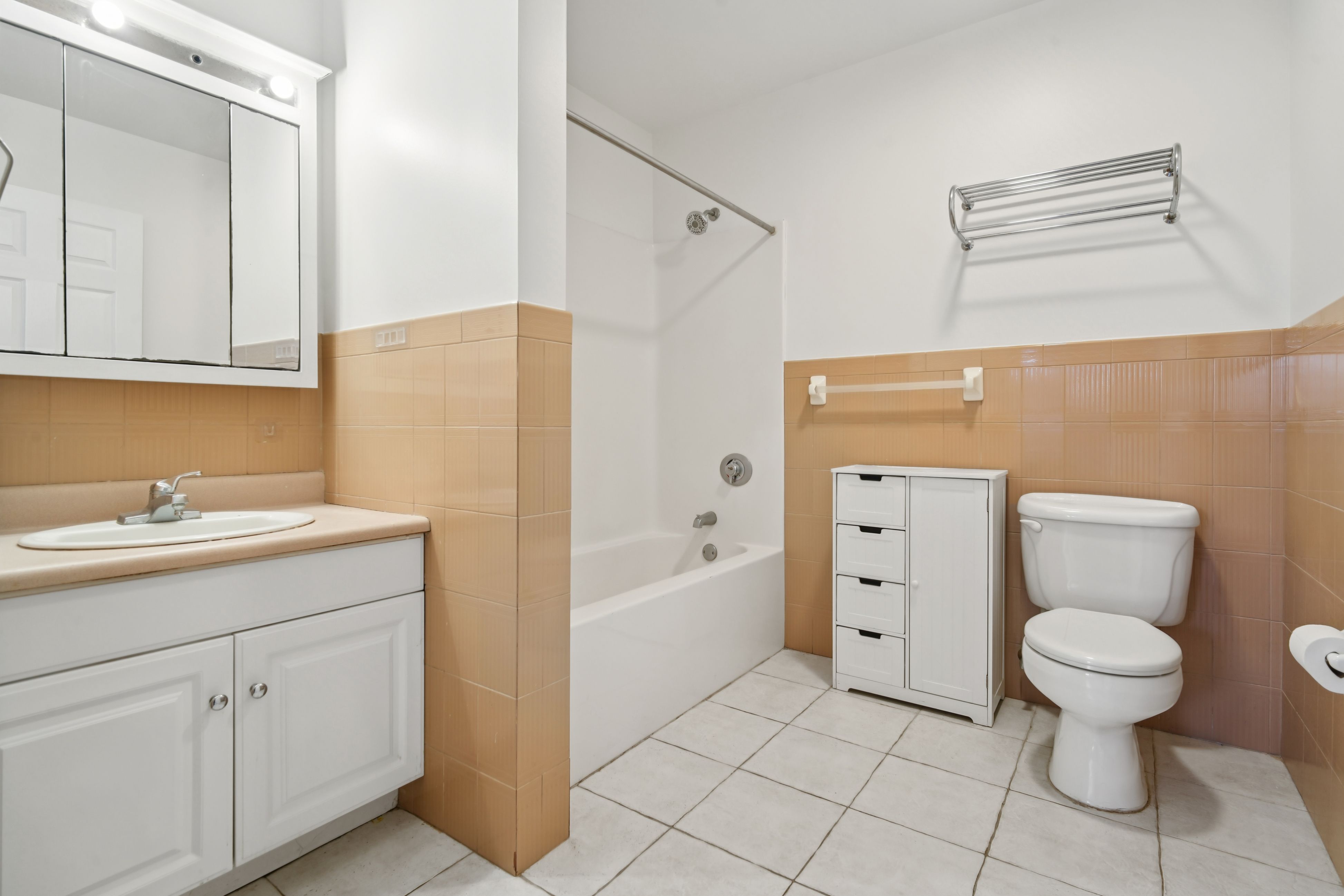 8915 Bergenwood Ave  #12 