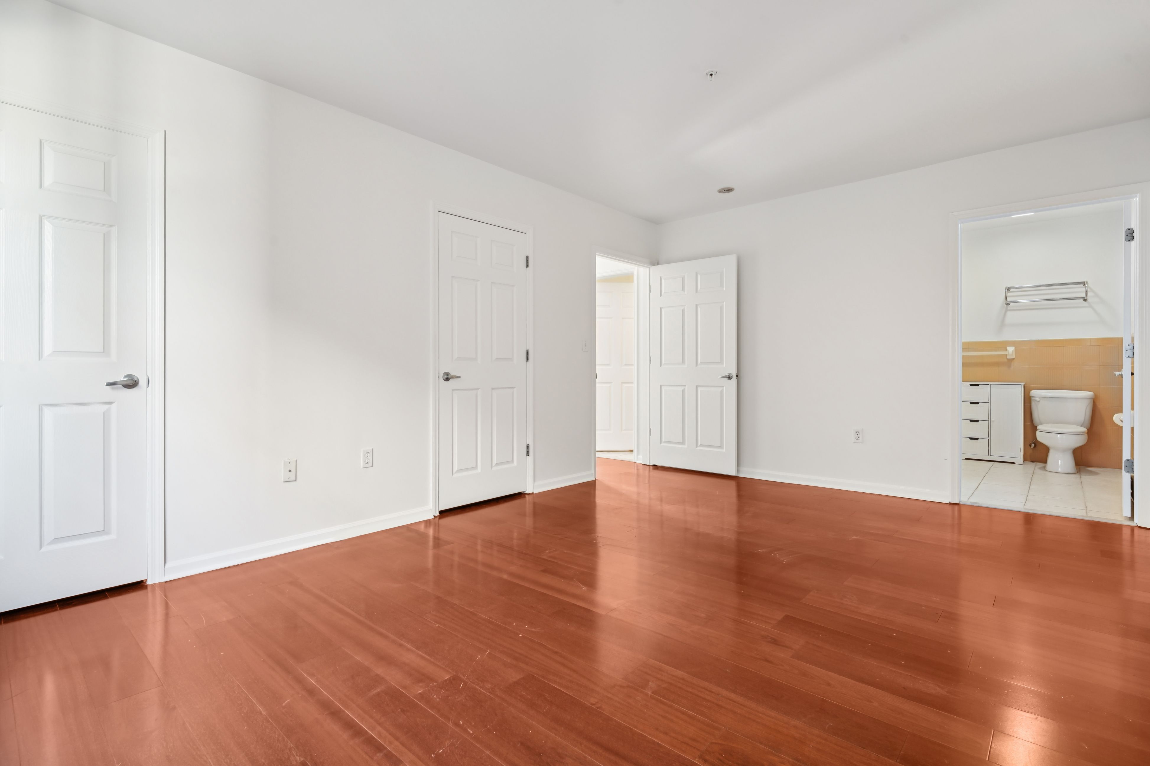 8915 Bergenwood Ave  #12 