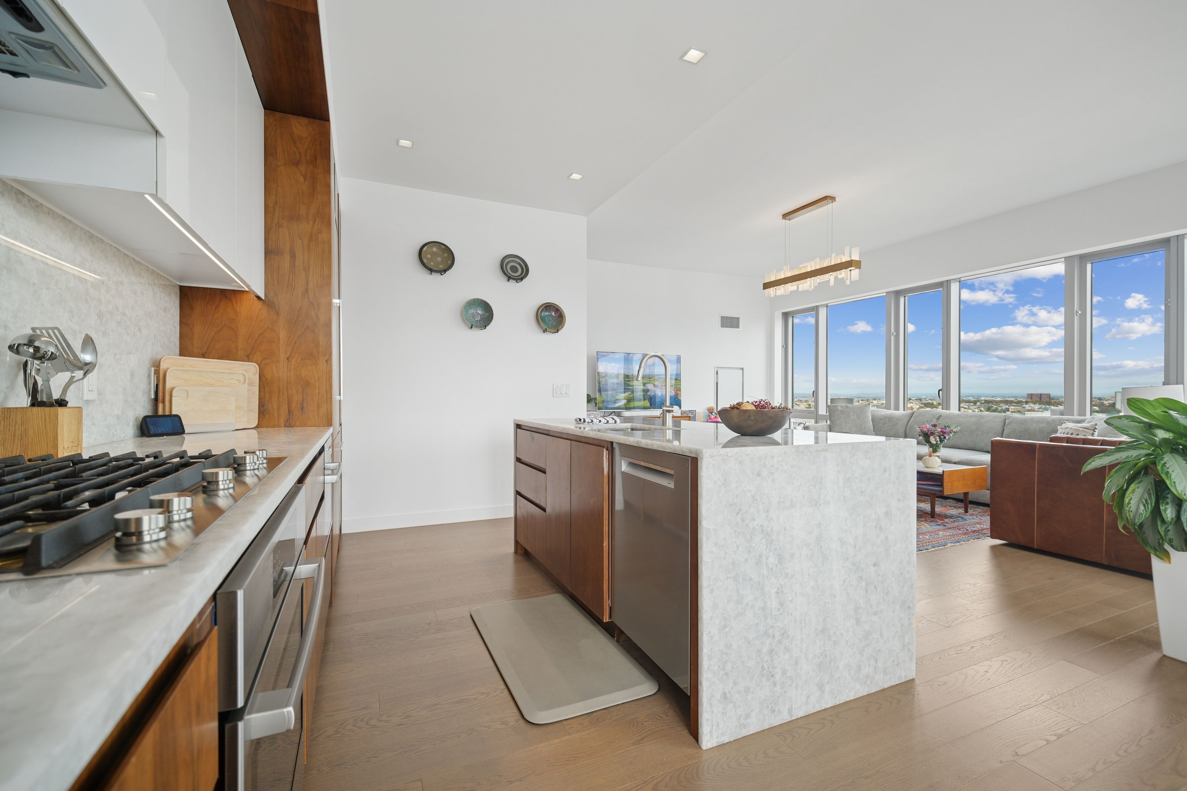 75 Park Lane South 2803