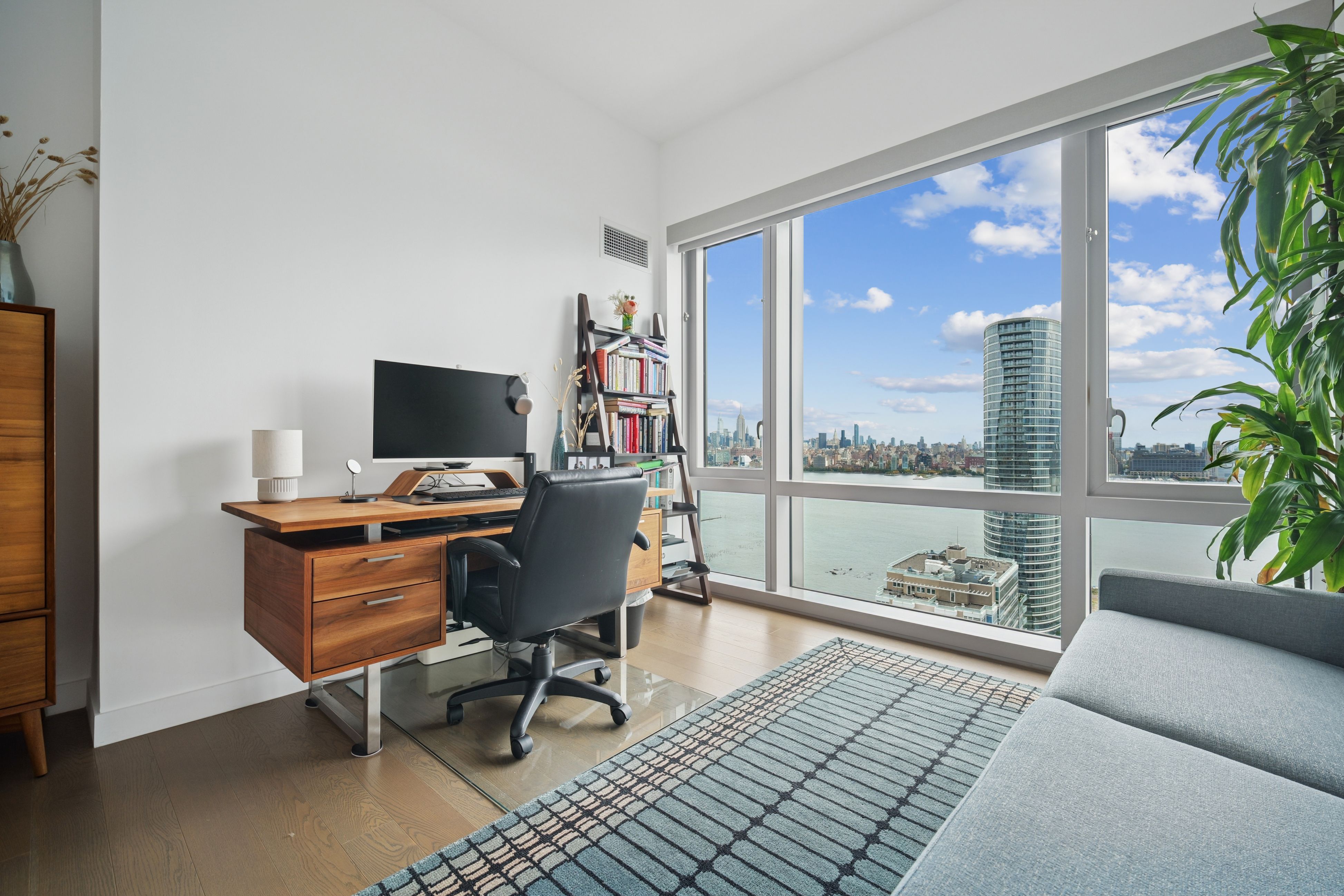 75 Park Lane South 2803