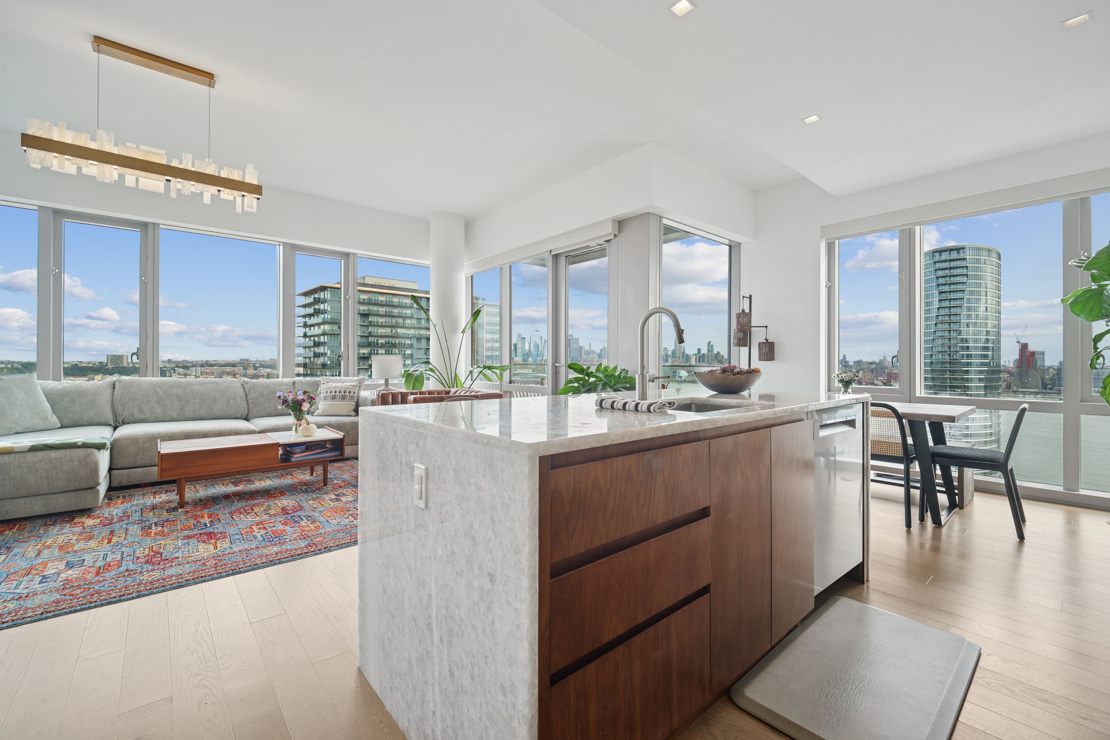 75 Park Lane South 2803