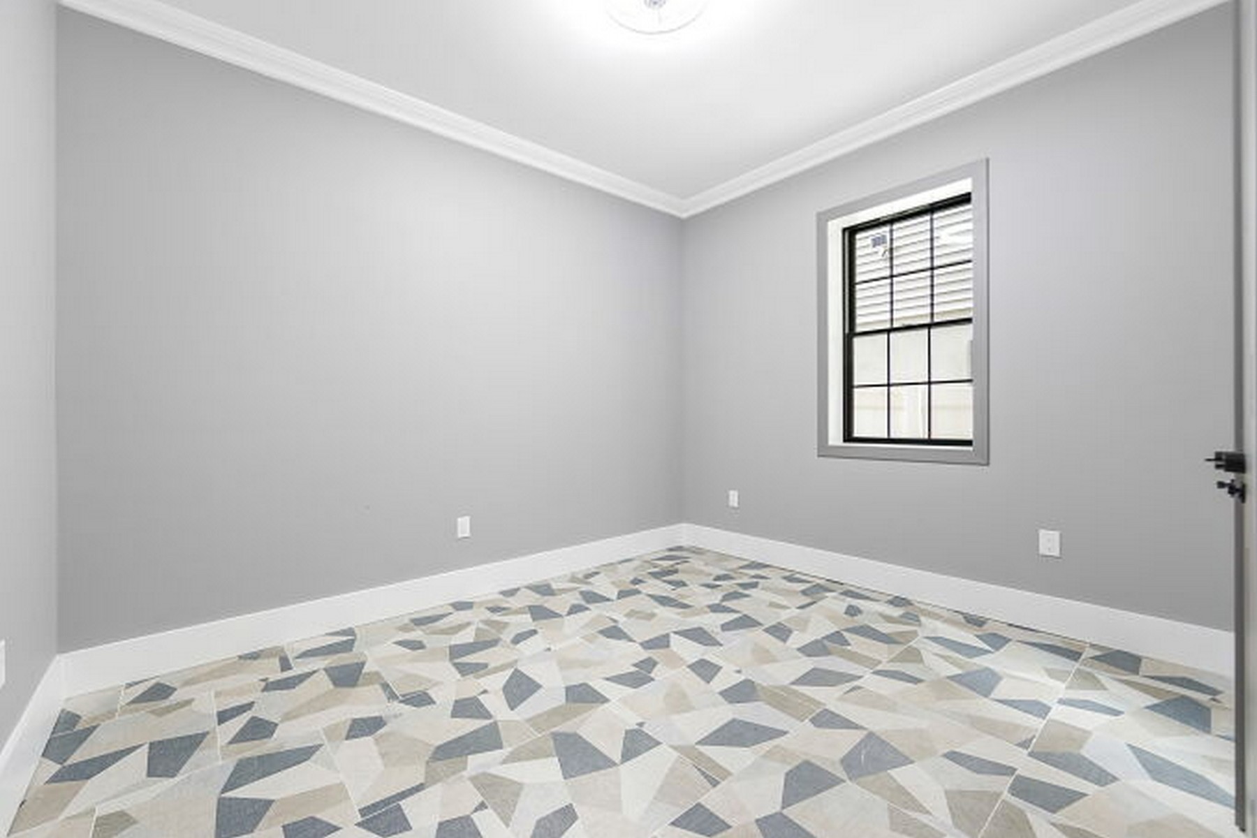 24 Romaine Ave Unit# A1