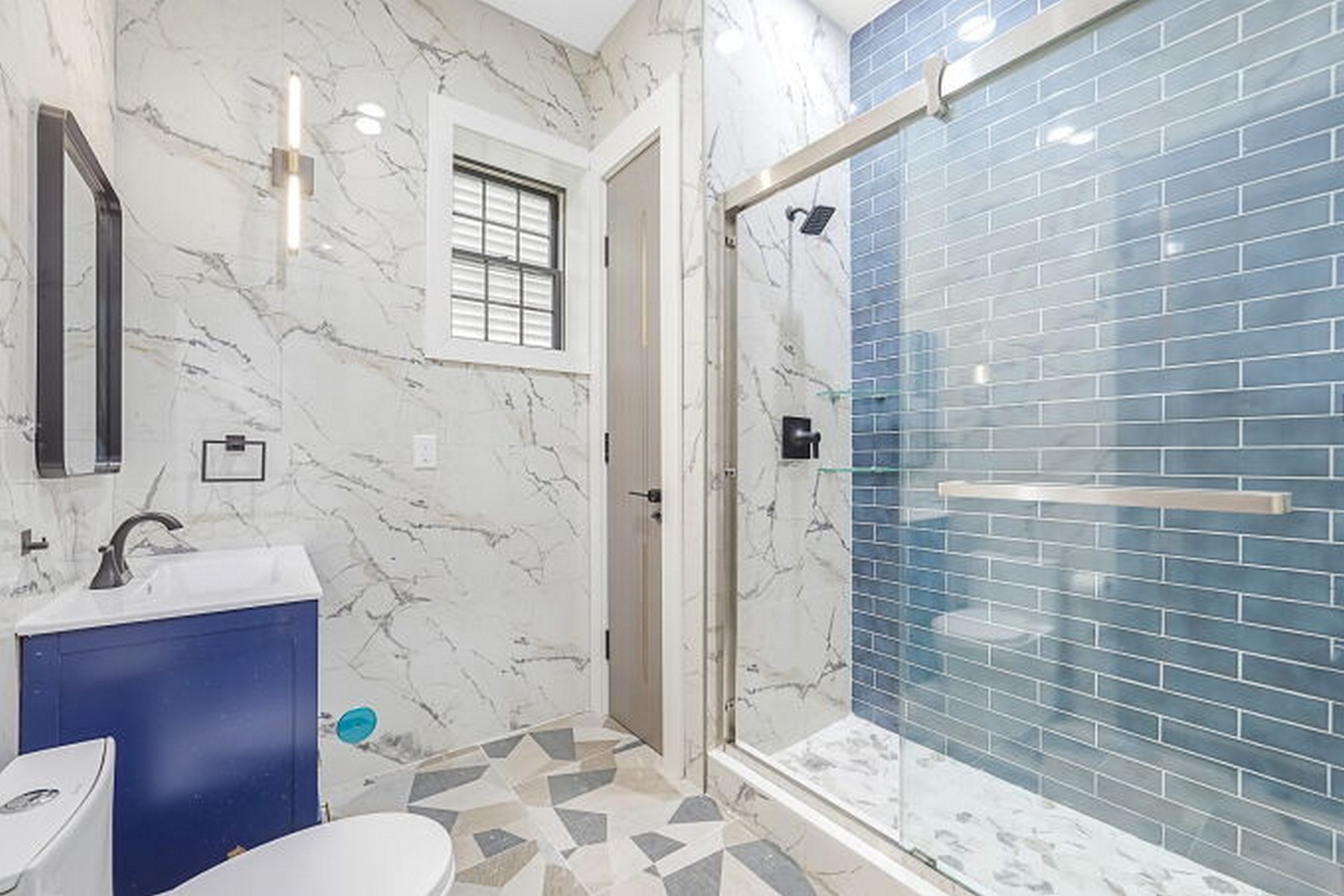 24 Romaine Ave Unit# A1