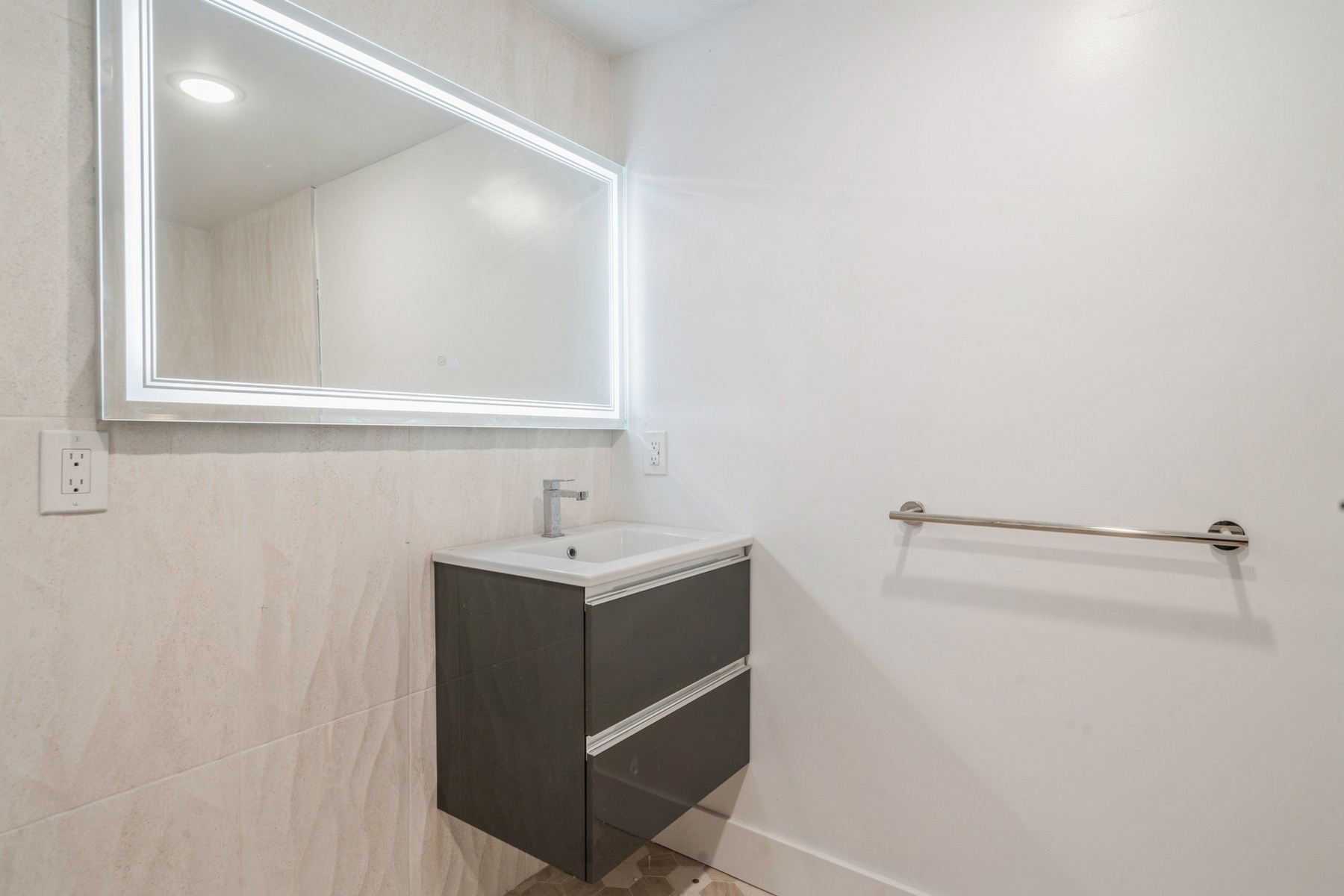 545 Palisade Ave Unit# 1