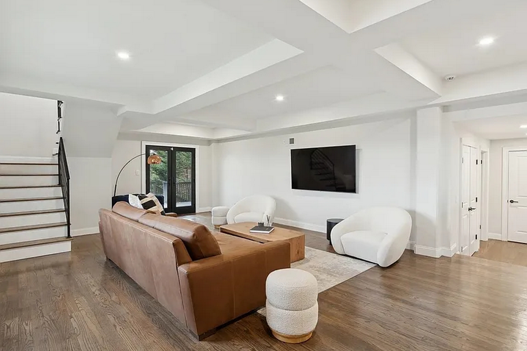 76 Hackensack Plank Road 