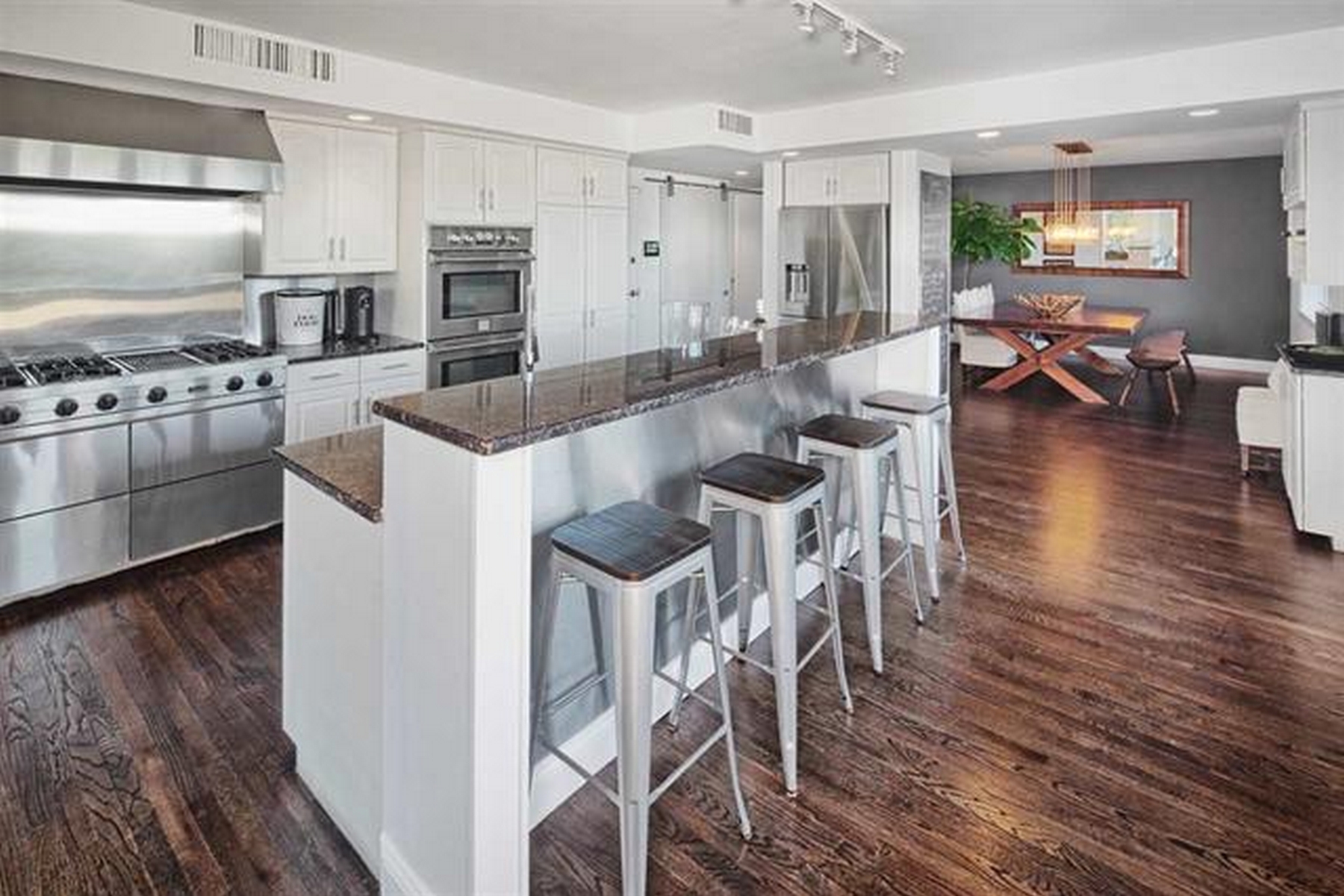 76 Hackensack Plank Road 