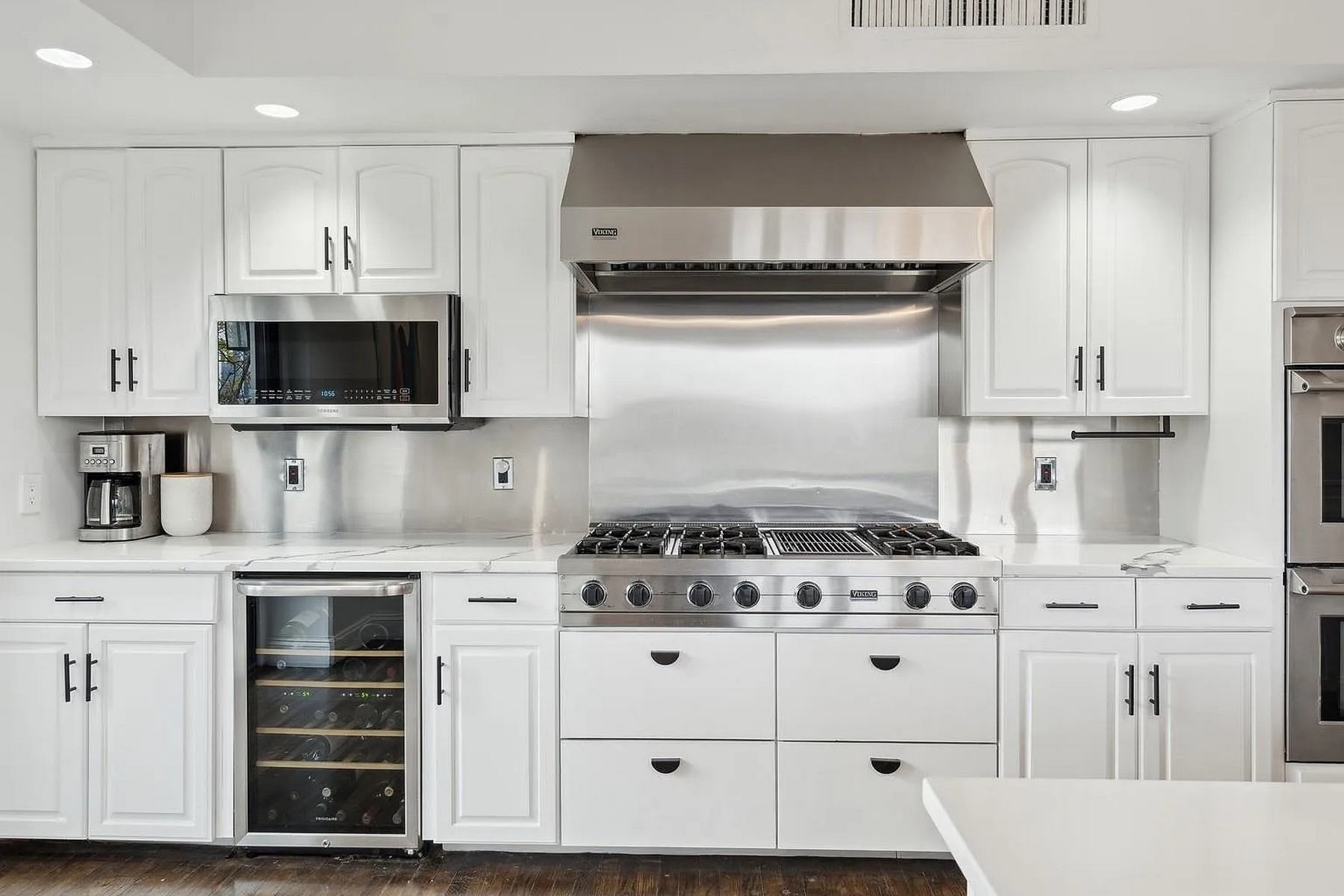 76 Hackensack Plank Road 