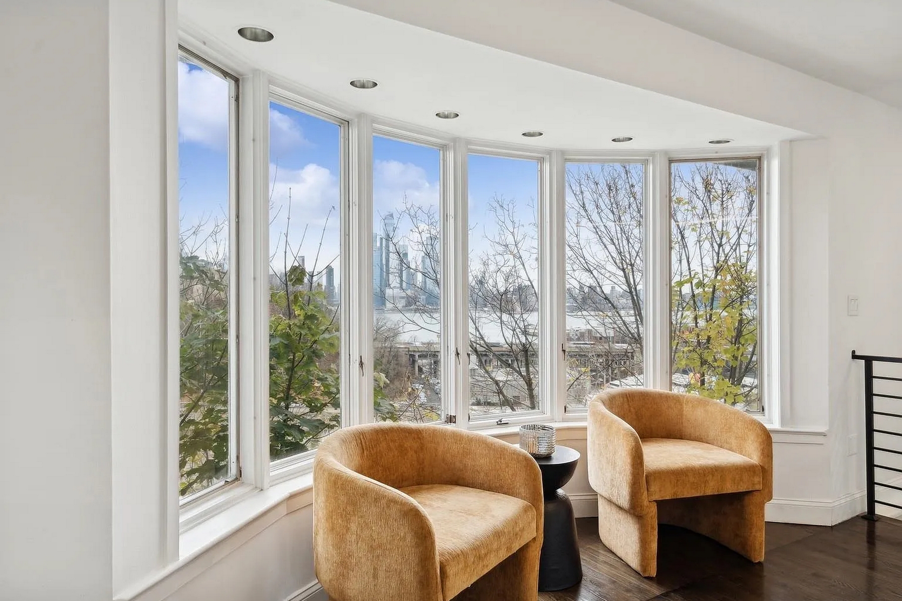 76 Hackensack Plank Road 