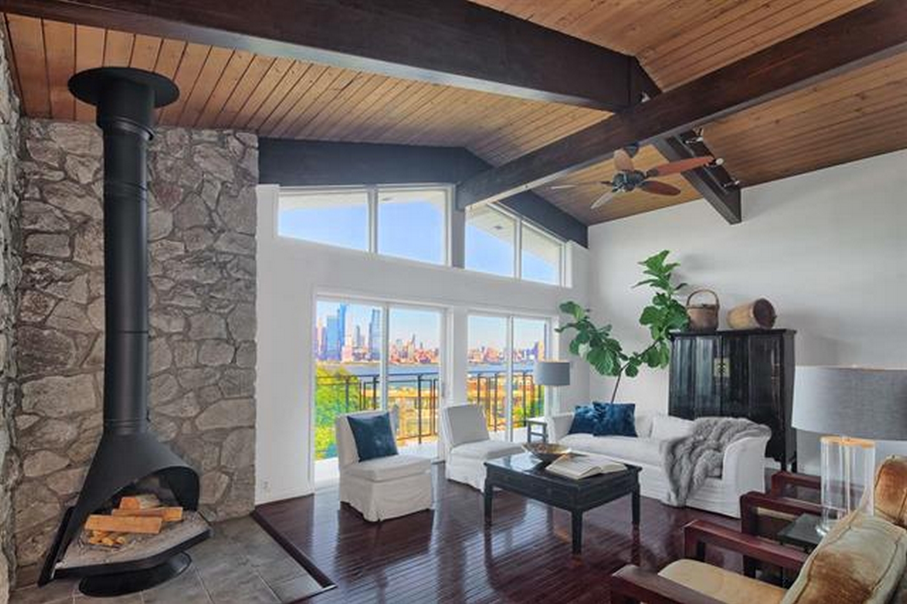 76 Hackensack Plank Road 