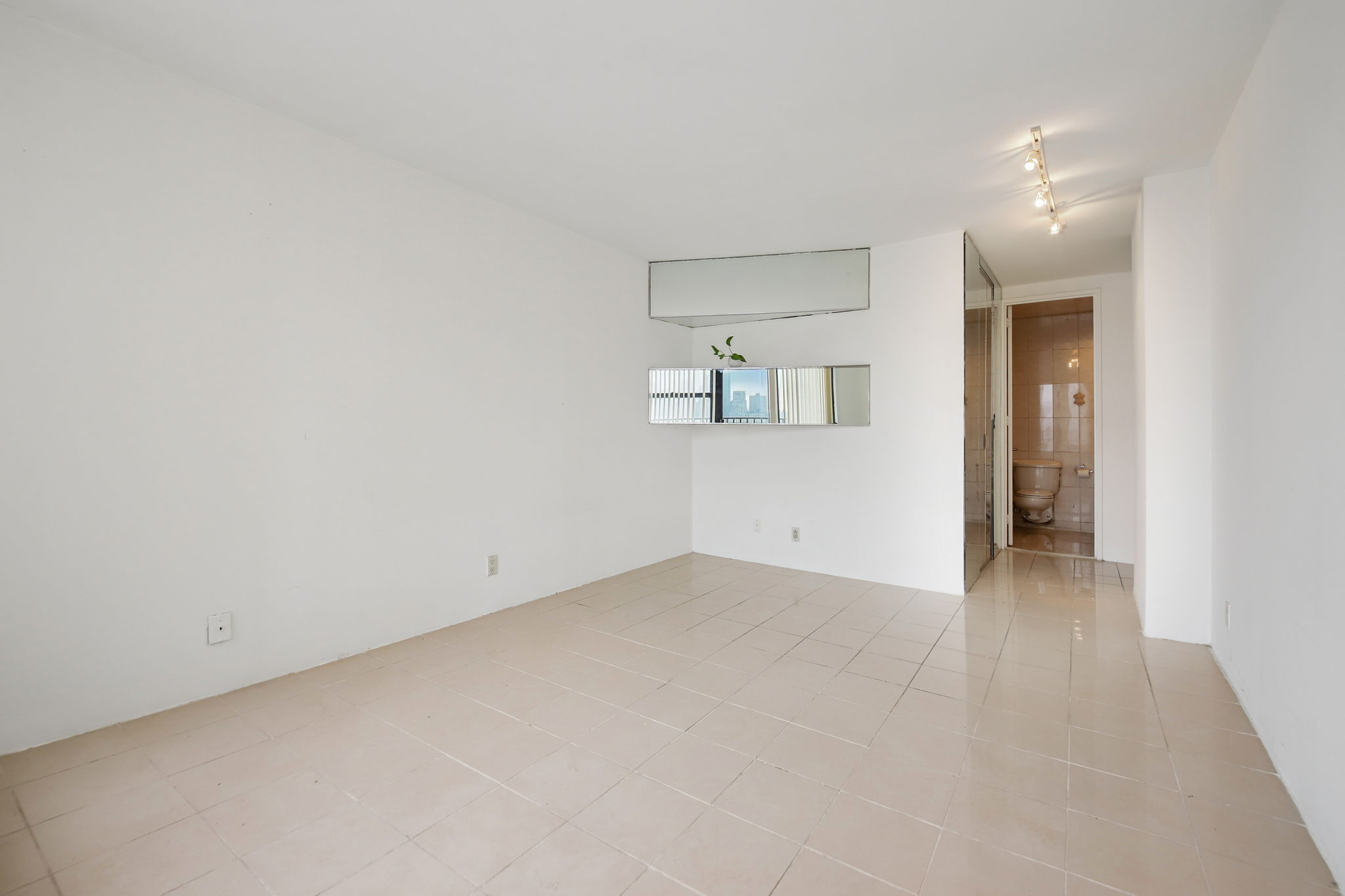 7000 Kennedy Blvd Unit# 17C