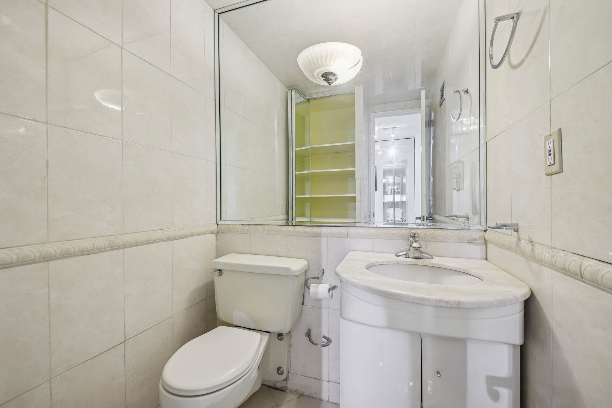 7000 Kennedy Blvd Unit# 17C