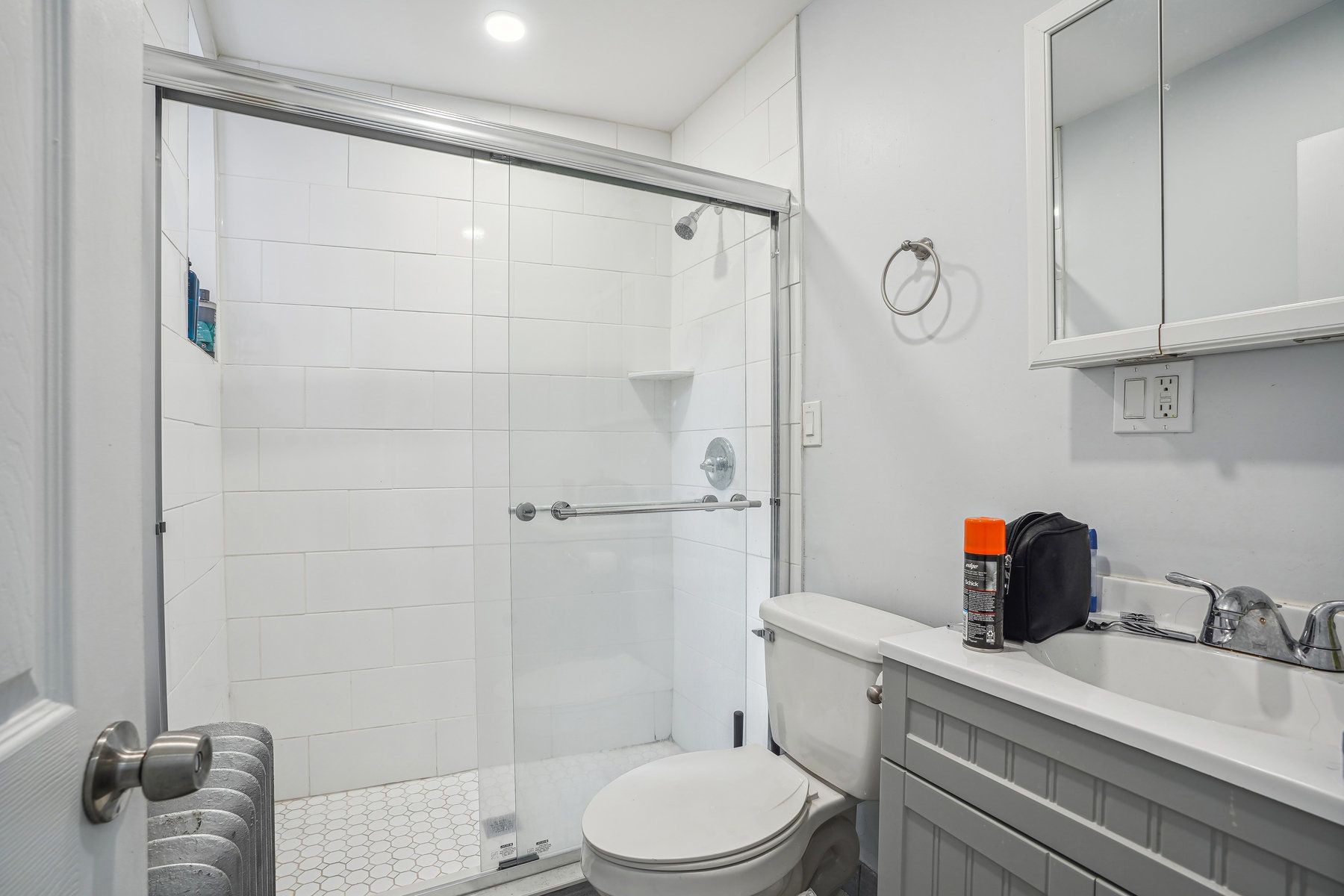 93 Monticello Ave Unit# 2F