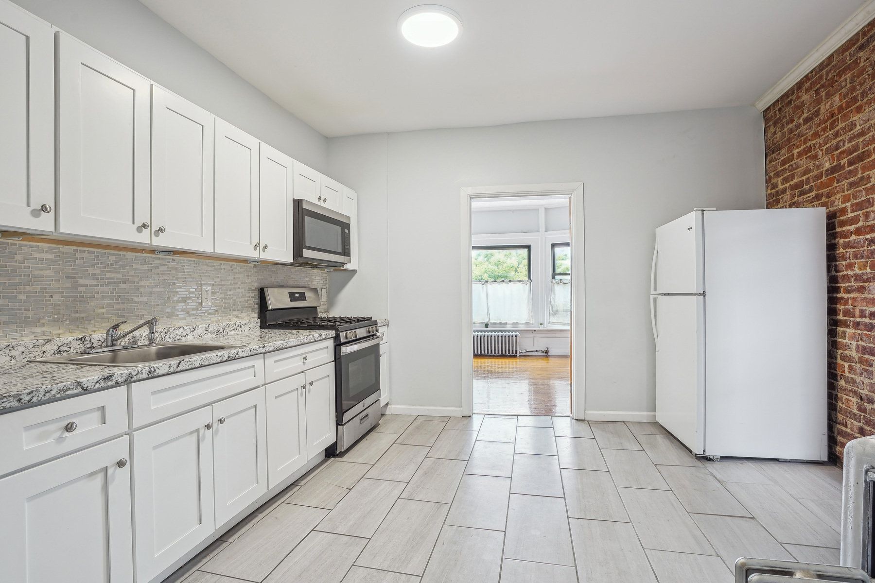 93 Monticello Ave Unit# 2F