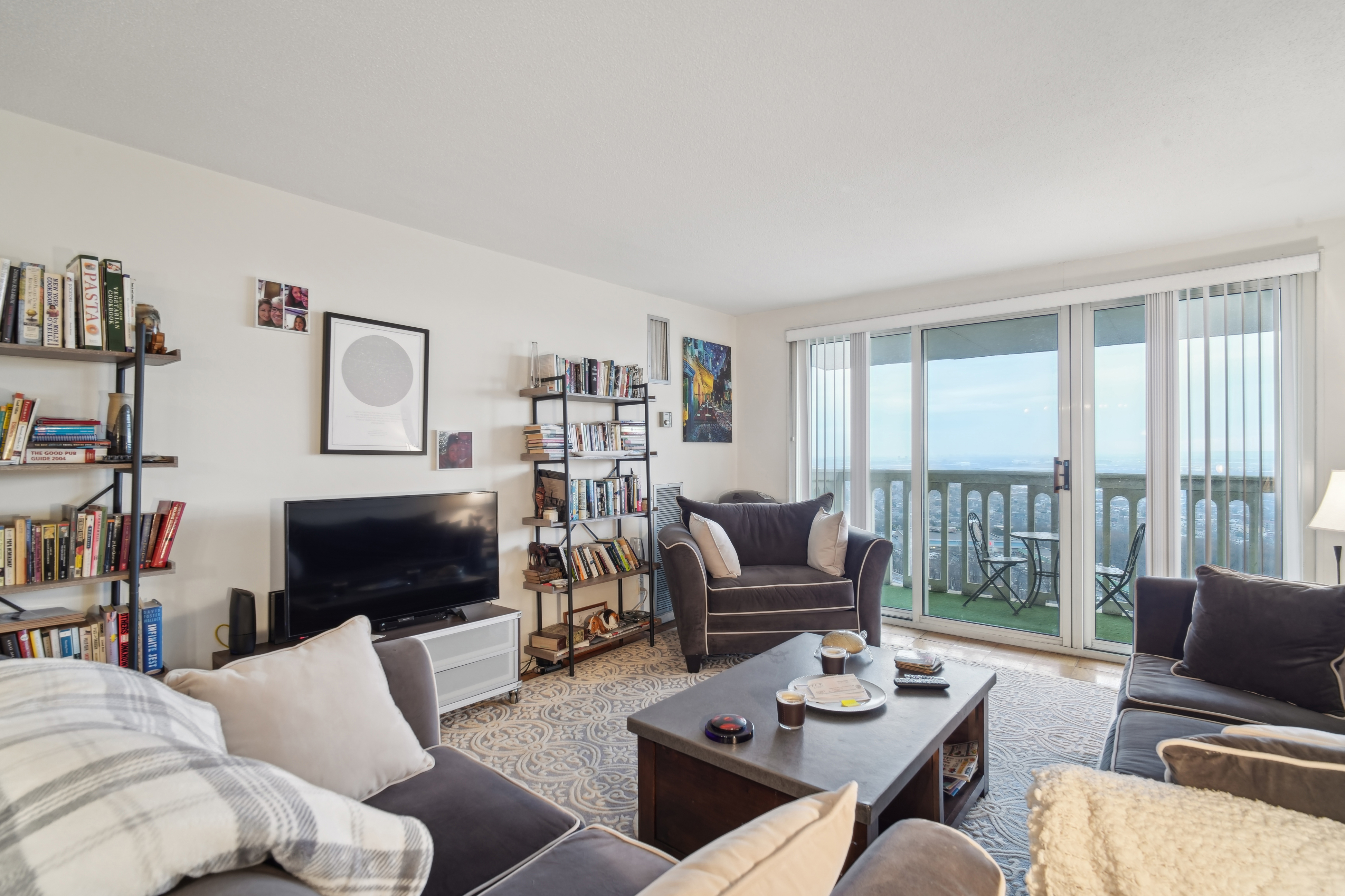 555 North Avenue 24L 