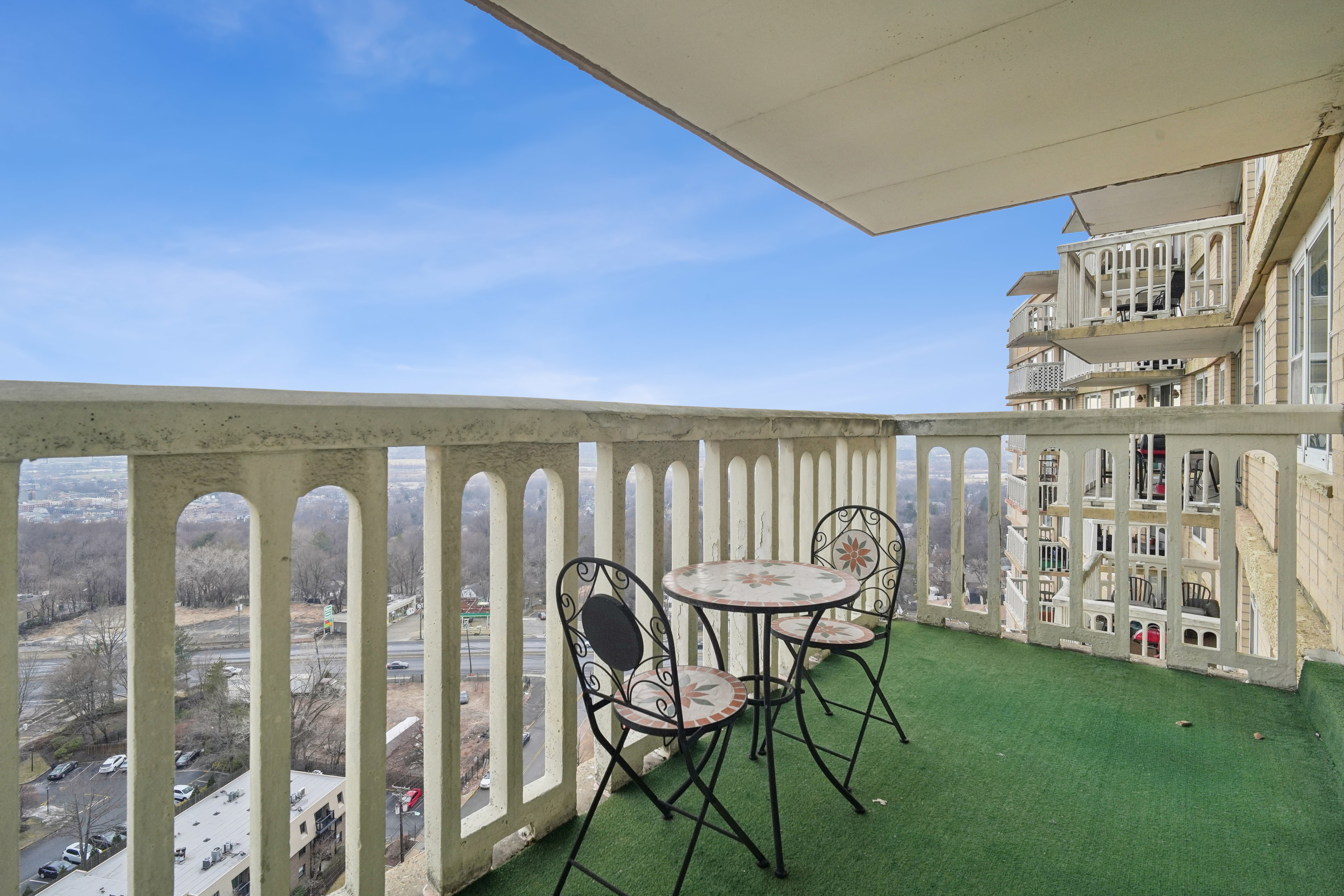 555 North Avenue 24L 