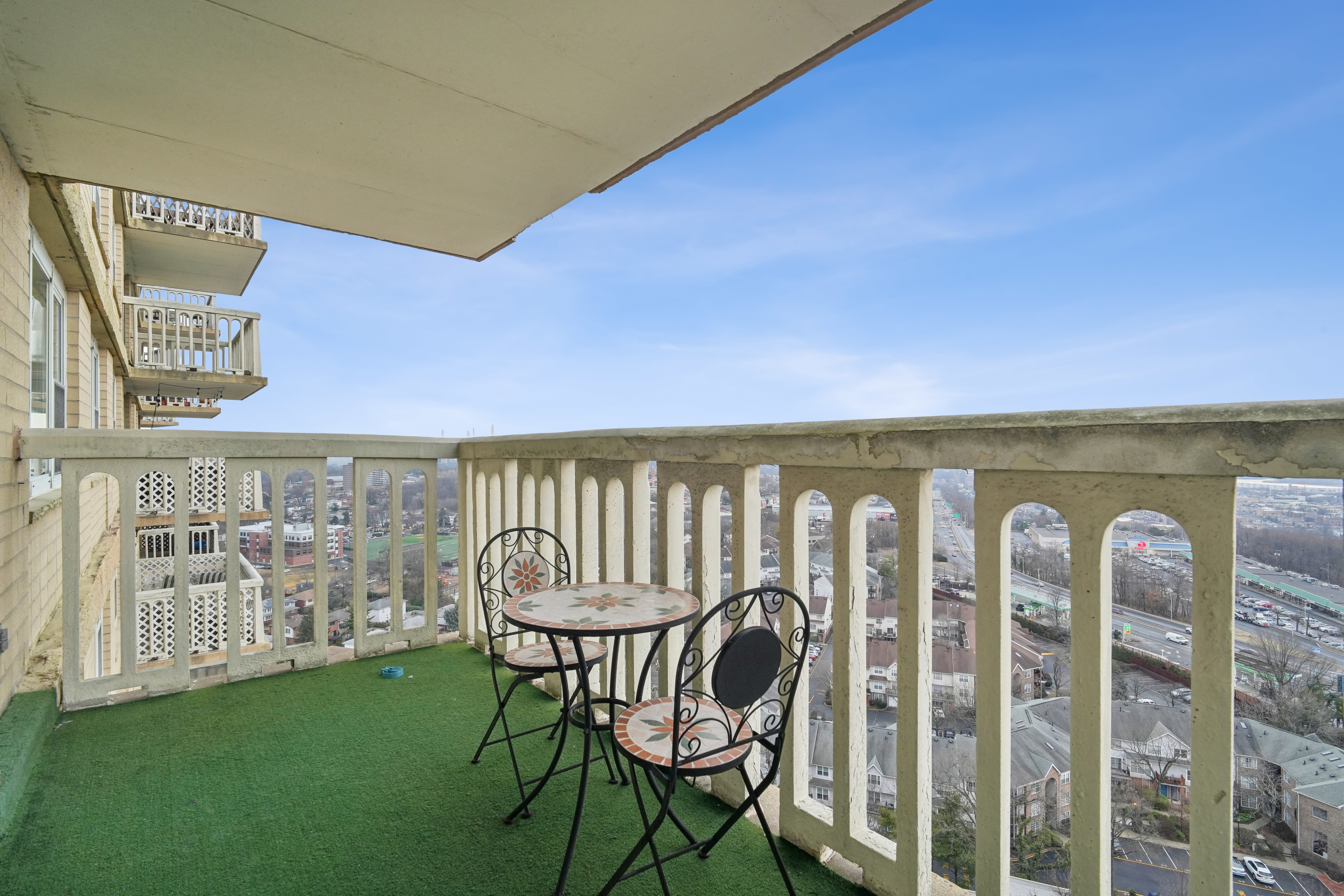 555 North Avenue 24L 