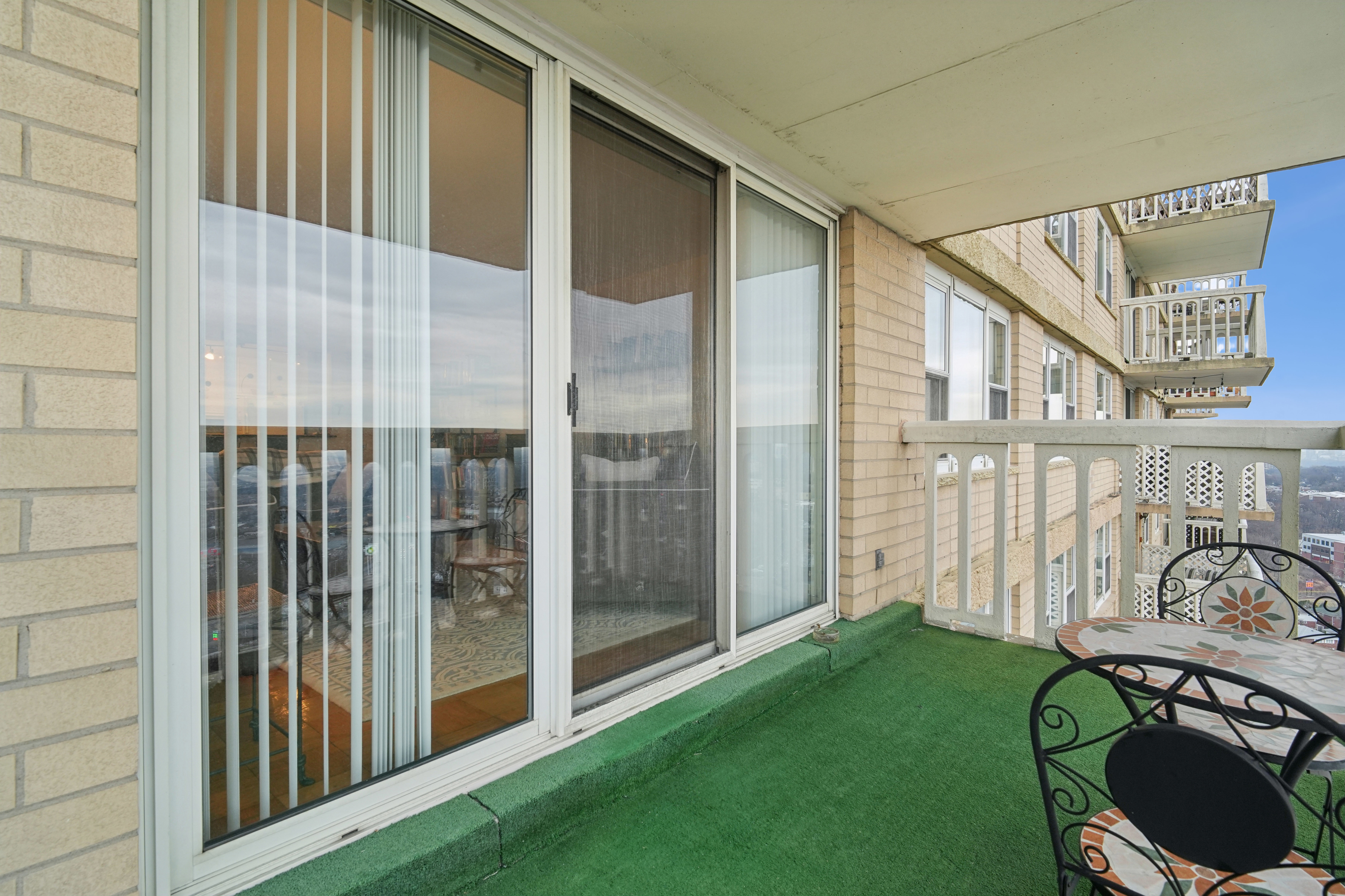 555 North Avenue 24L 