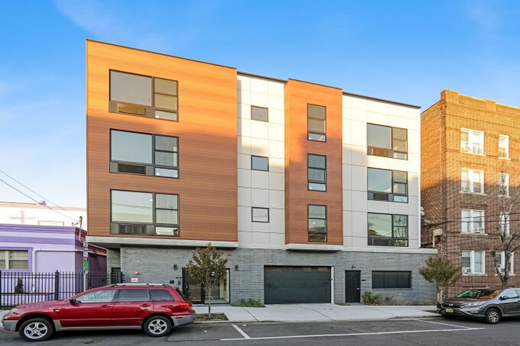 304 61st St Unit# 1D