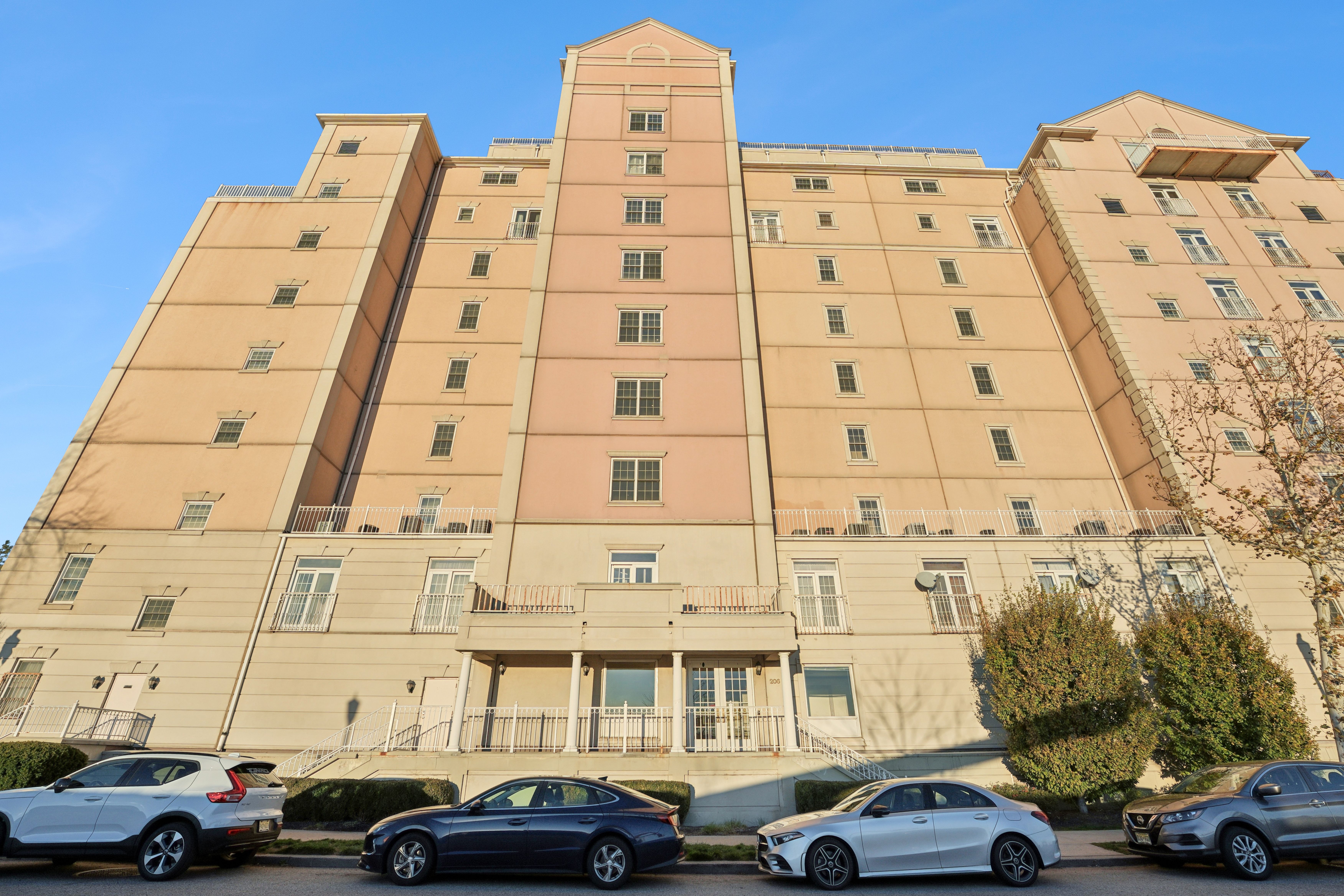 206 Shearwater Court West #74