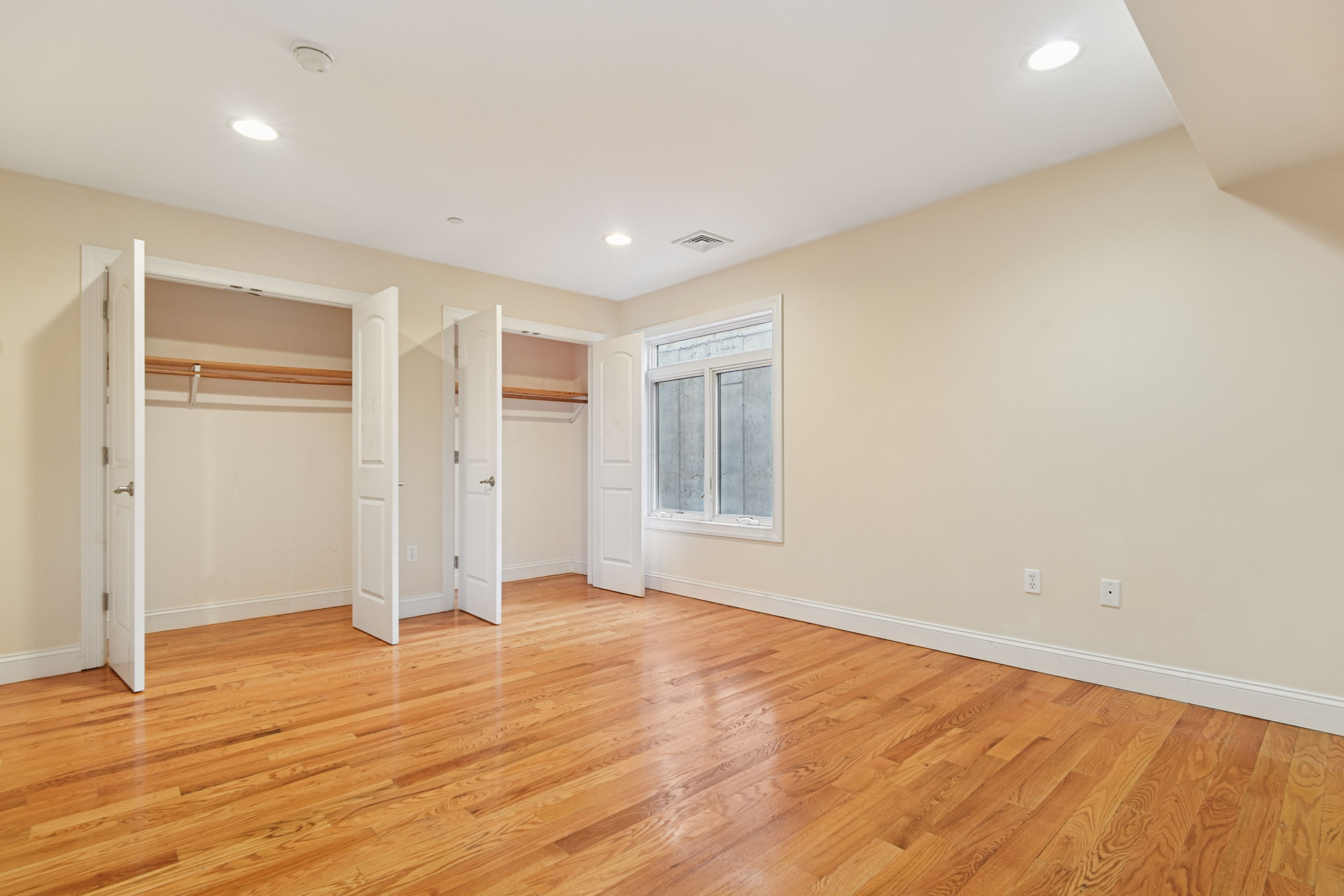 124 68th Street #203