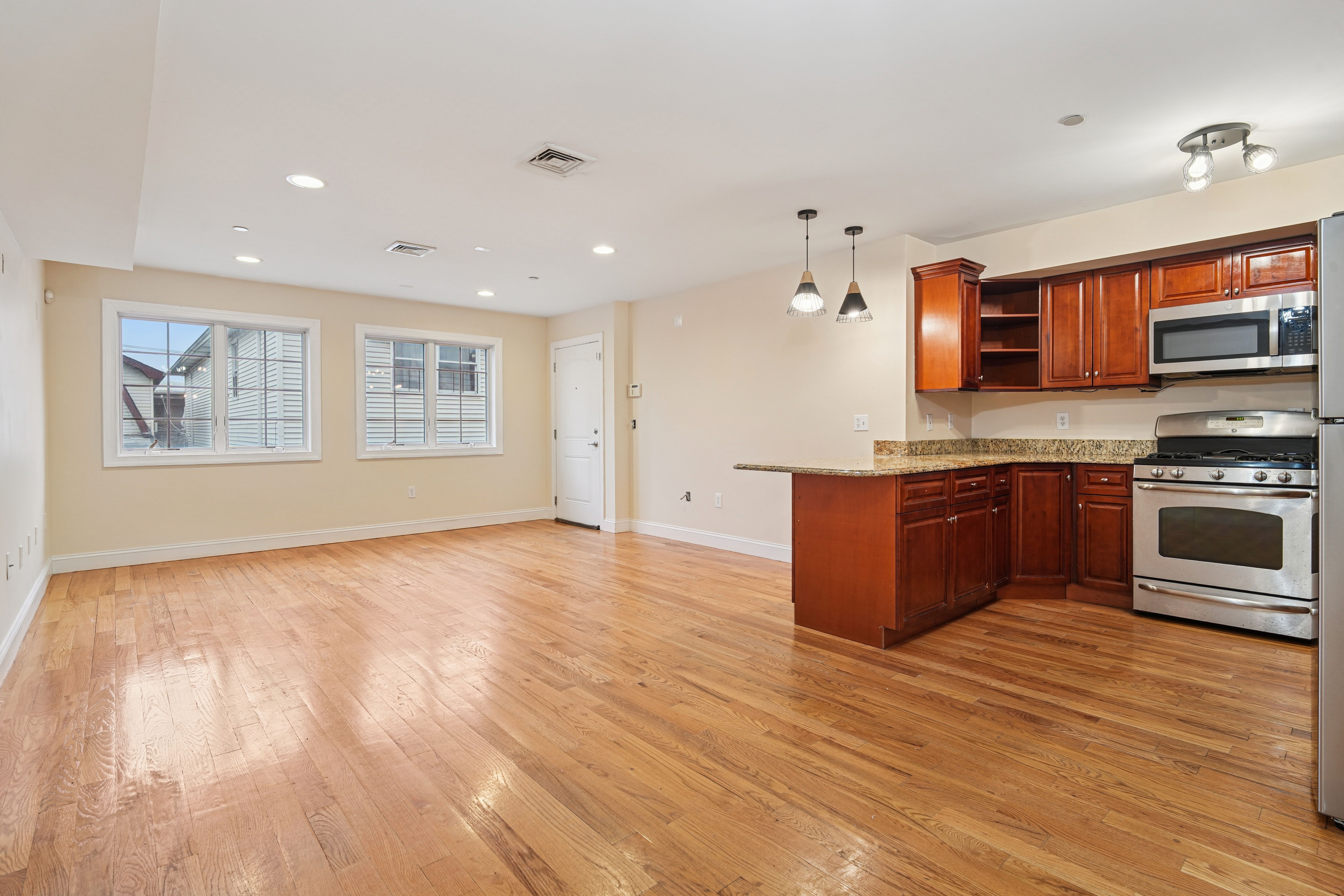 124 68th Street #203