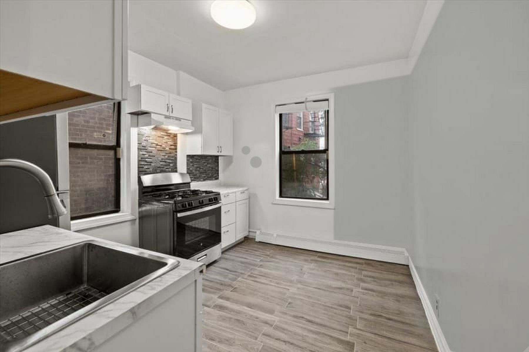 122A Baldwin Ave Unit# 1L