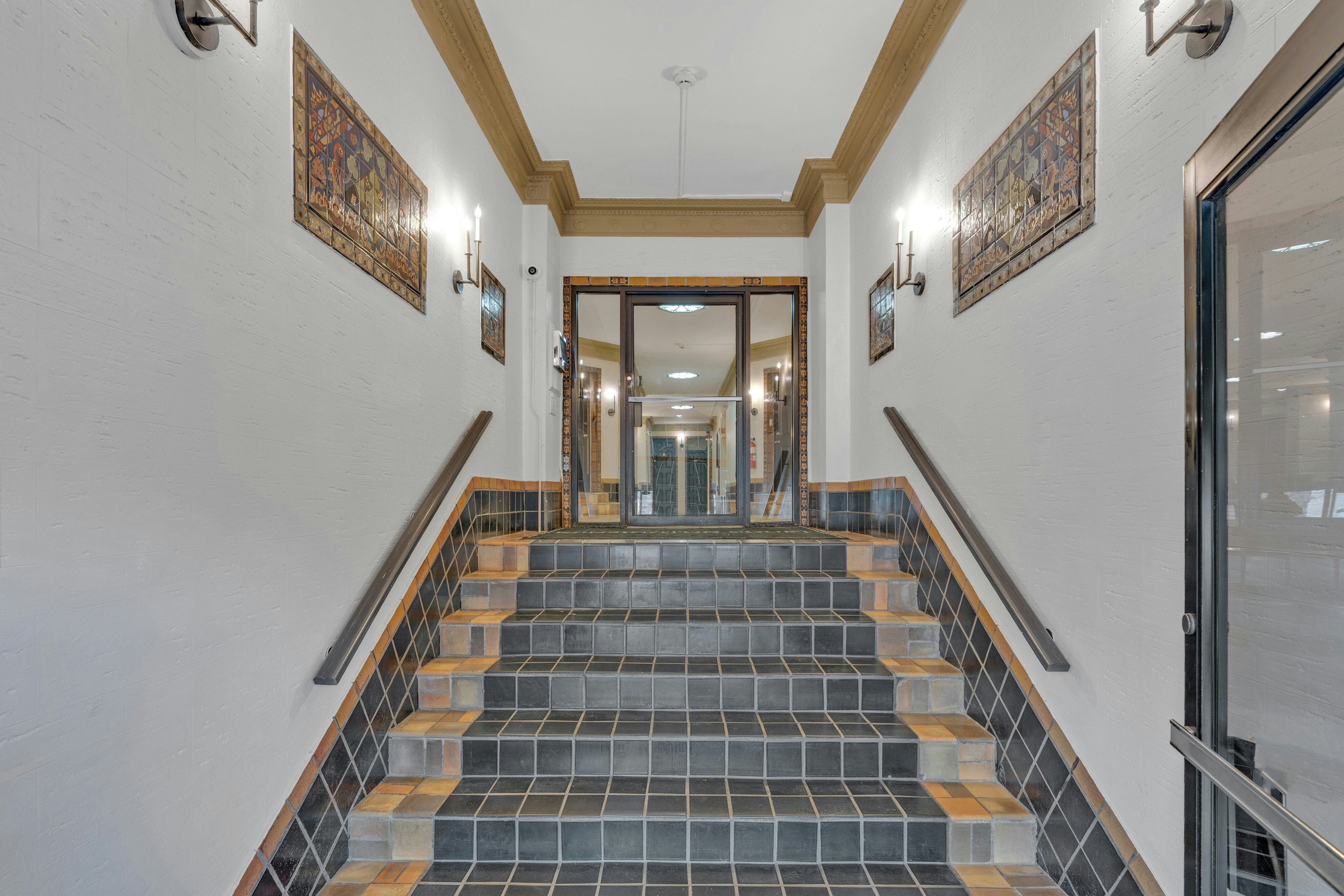 107 Kensington Avenue, unit 101 