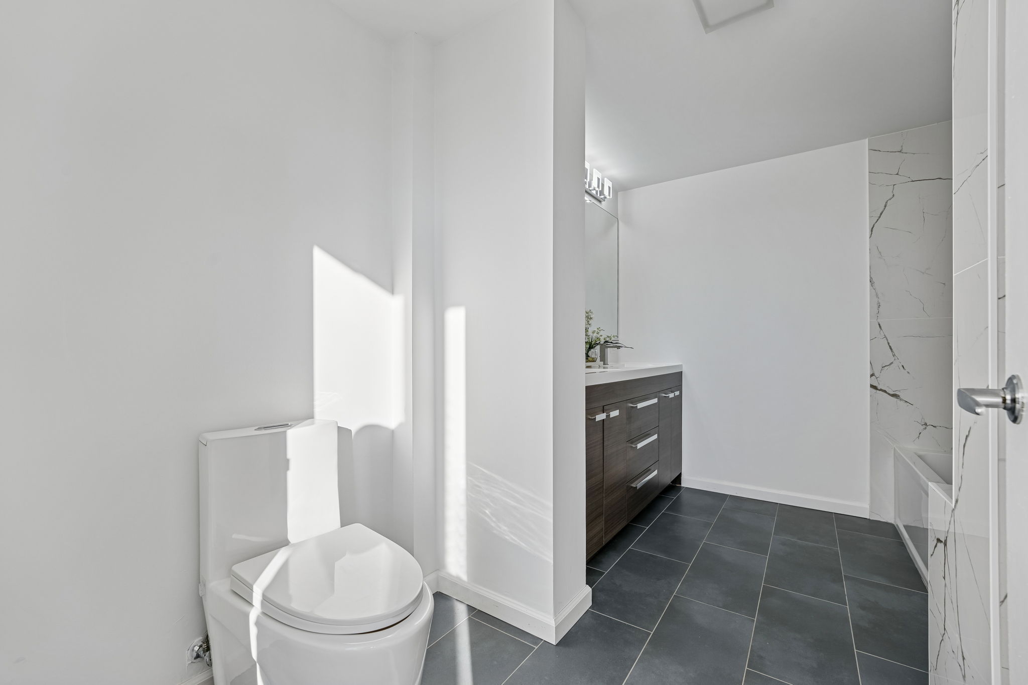 88 Morgan St Unit# 4105