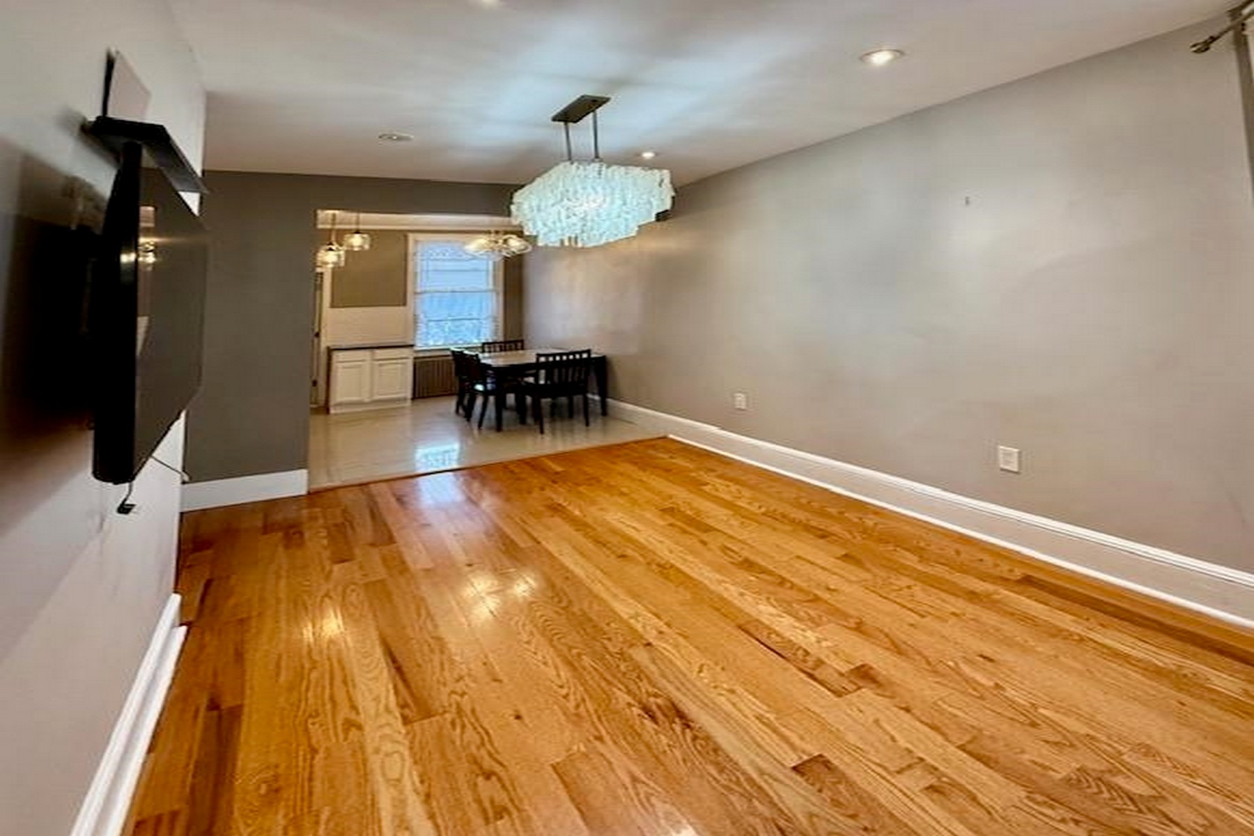 6607 Lincoln Pl Unit# 2R