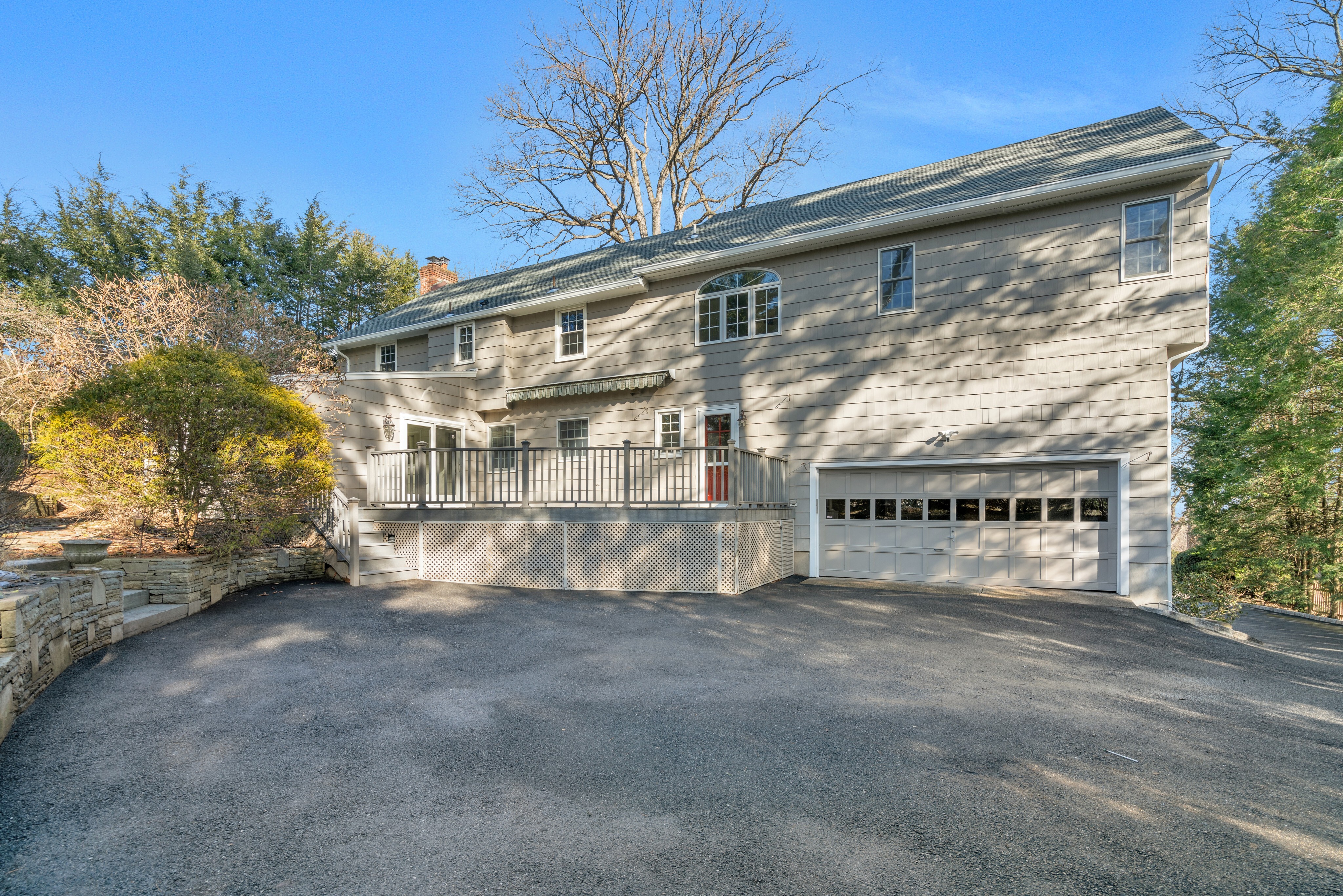 122 Crest Road 