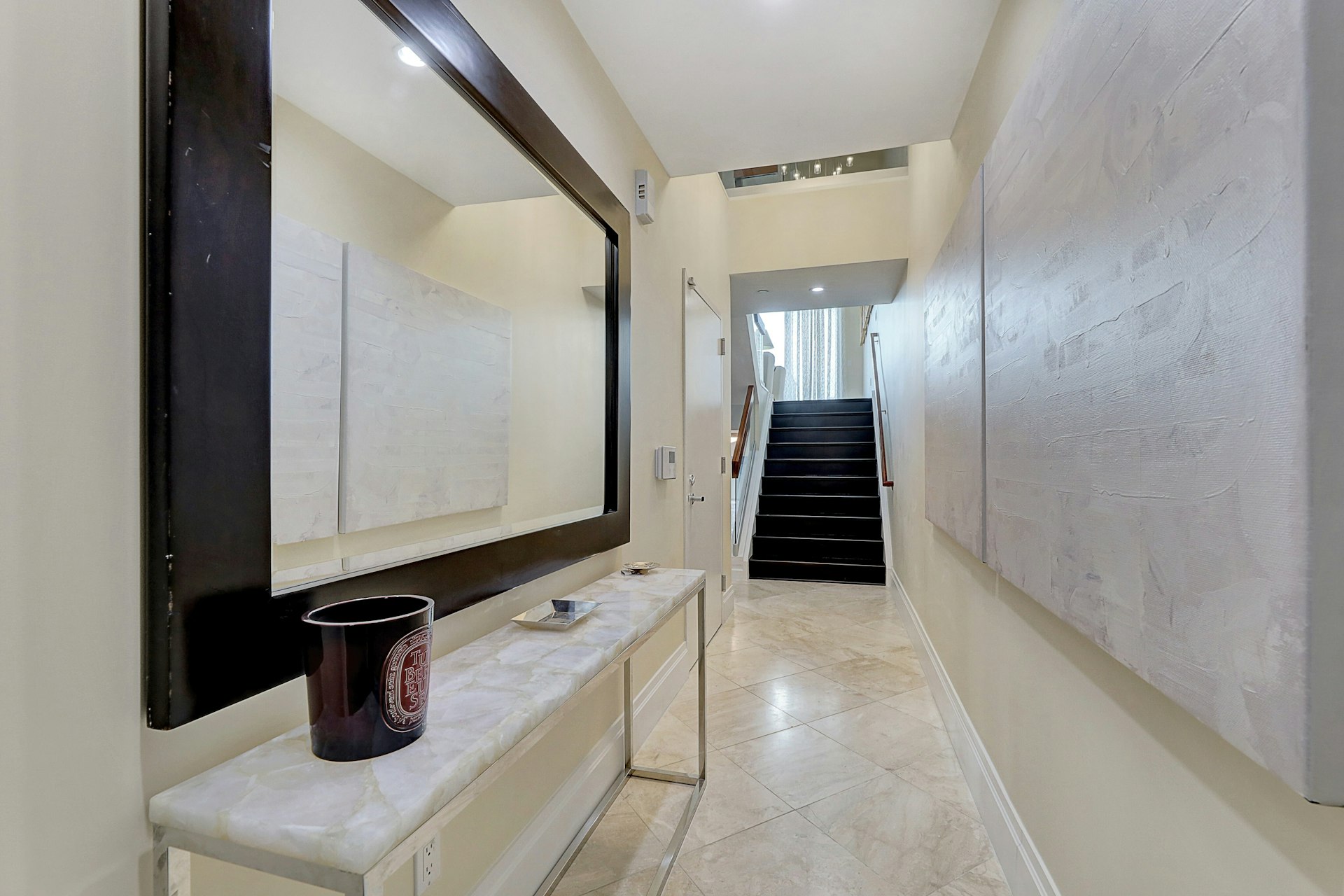 24 Vela Way 