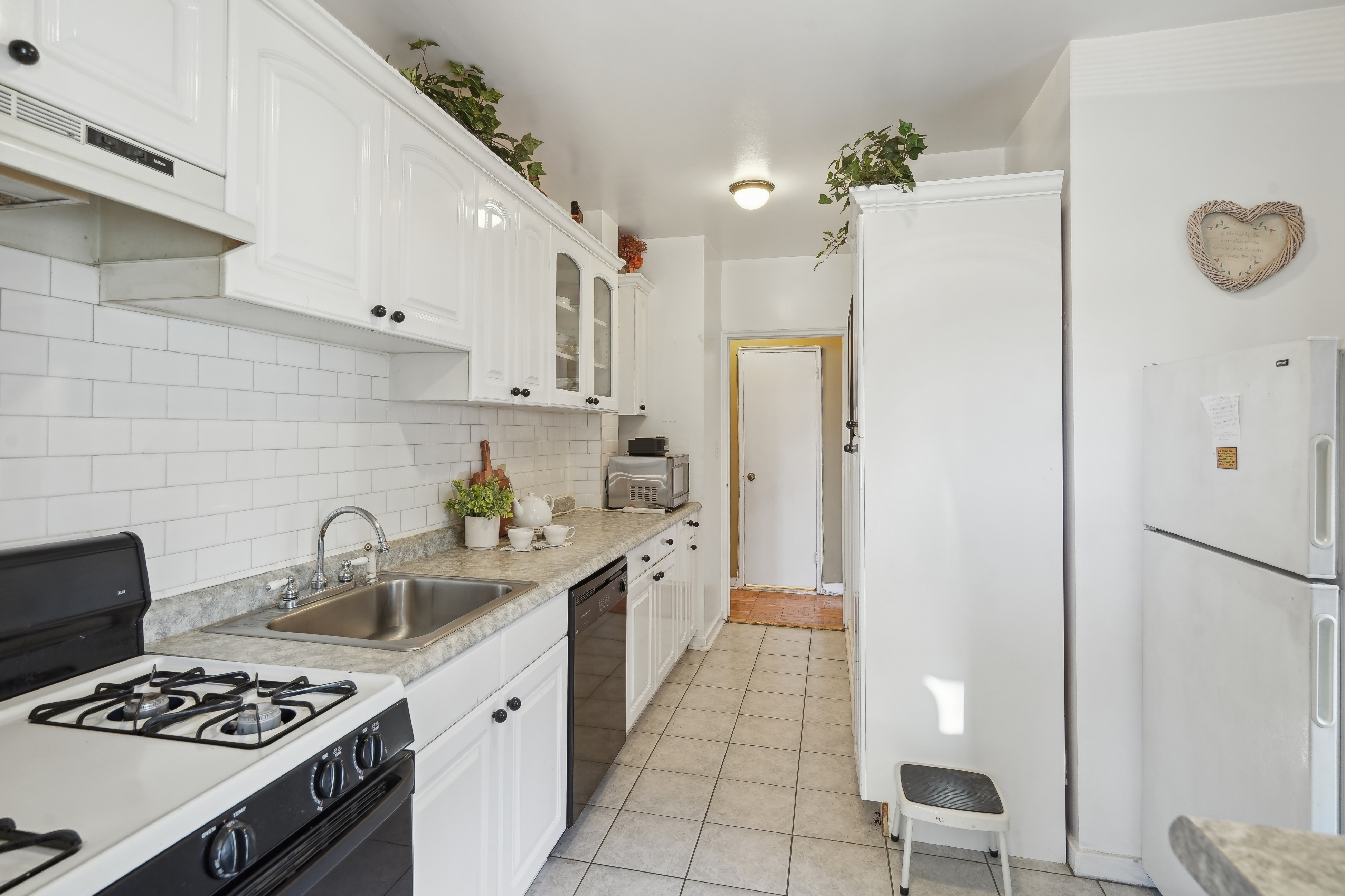 5 Roosevelt Place, #6G 