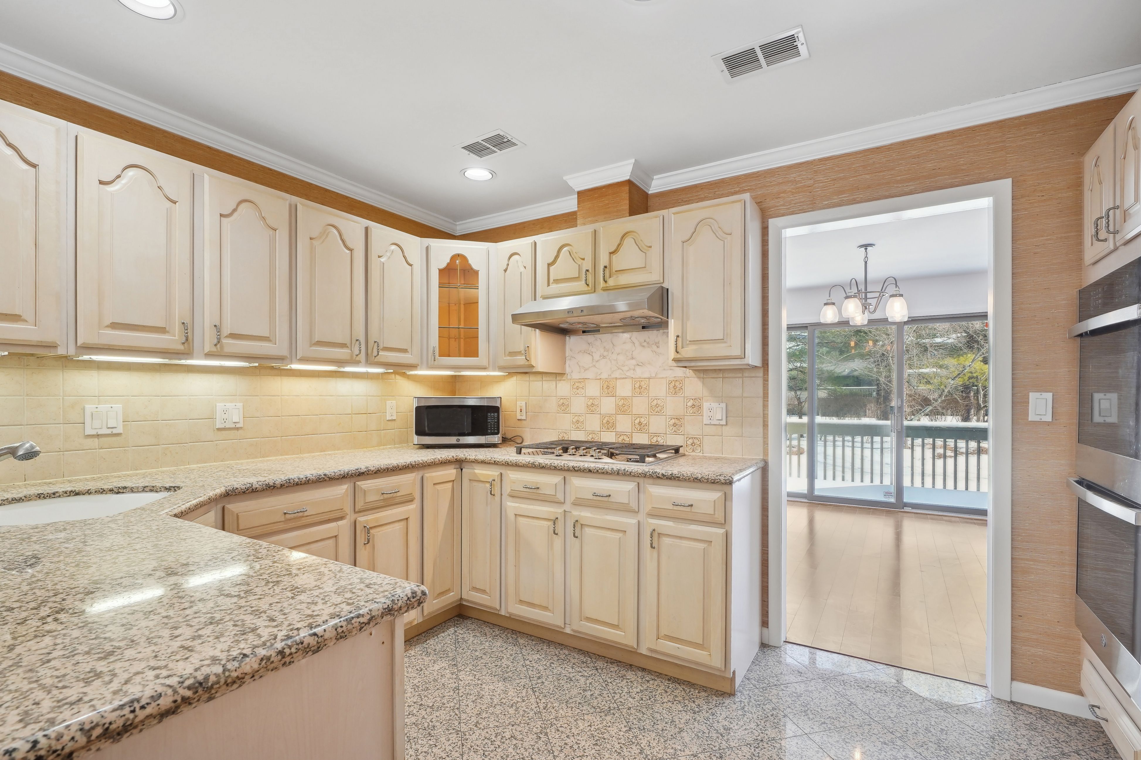 836 Hemlock Court 
